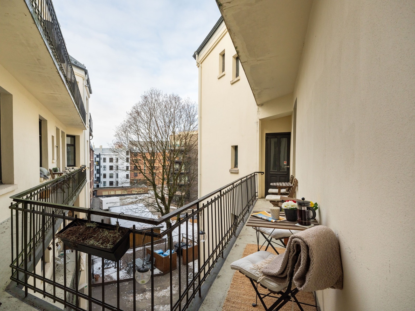 Fra oppgangen er det tilgang på en felles brannbalkong. Galleribilde