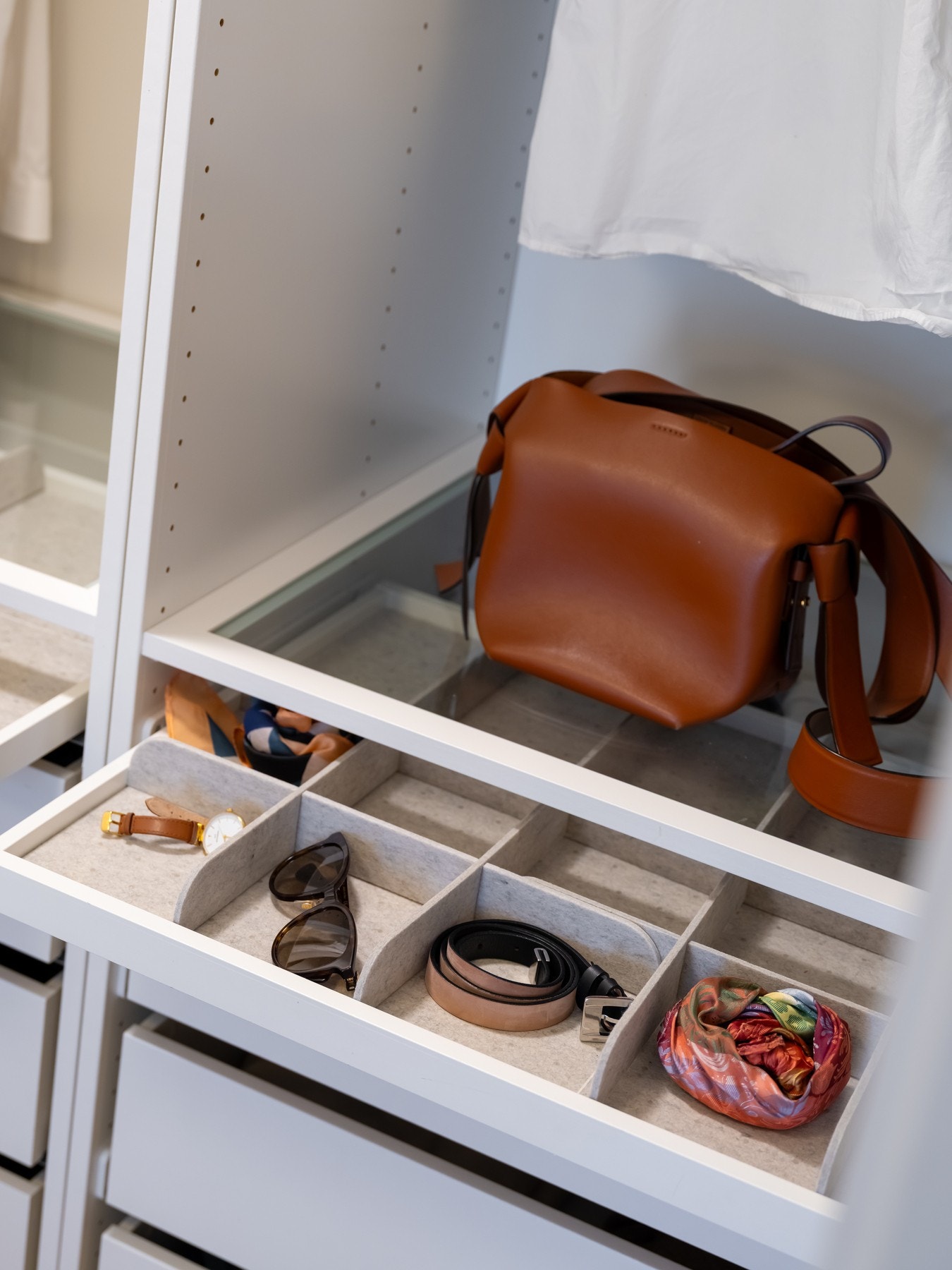 God plass til klær og annet. Galleribilde