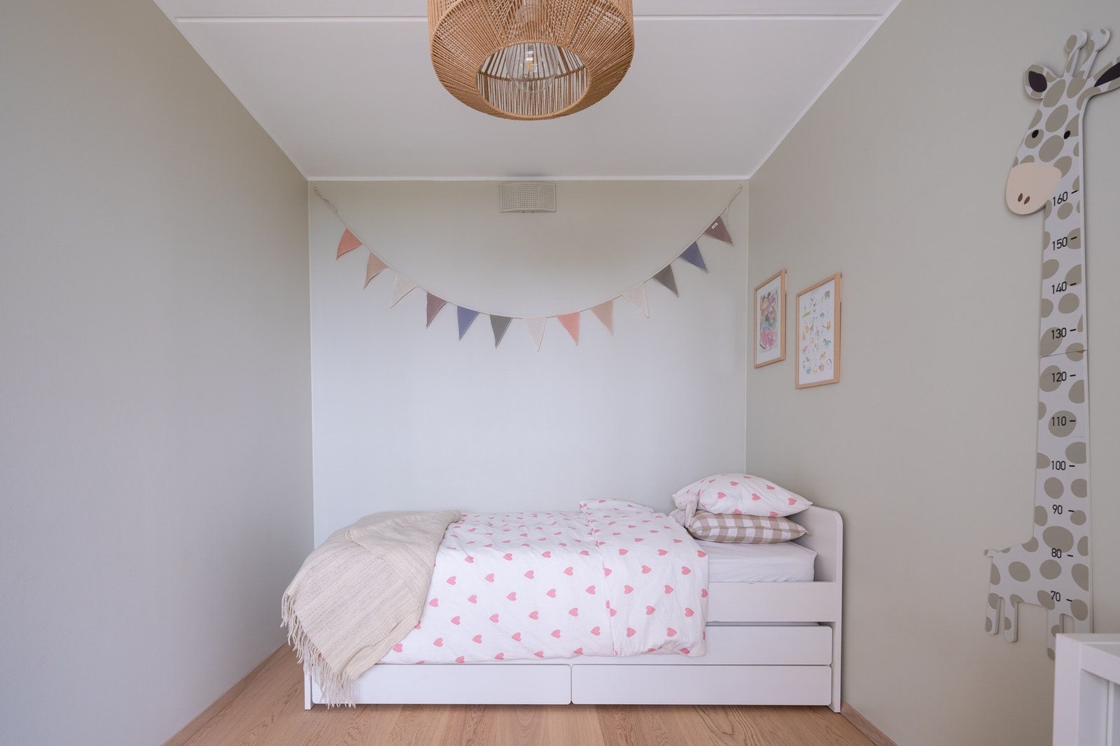 Perfekt som barnerom, gjesterom og/eller kontor. Alt etter ønske og behov. Galleribilde