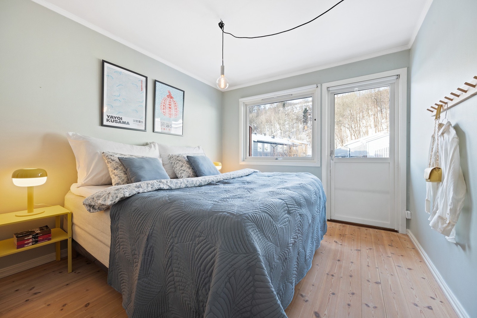 Hovedsoverommet har utgang til balkong. Galleribilde