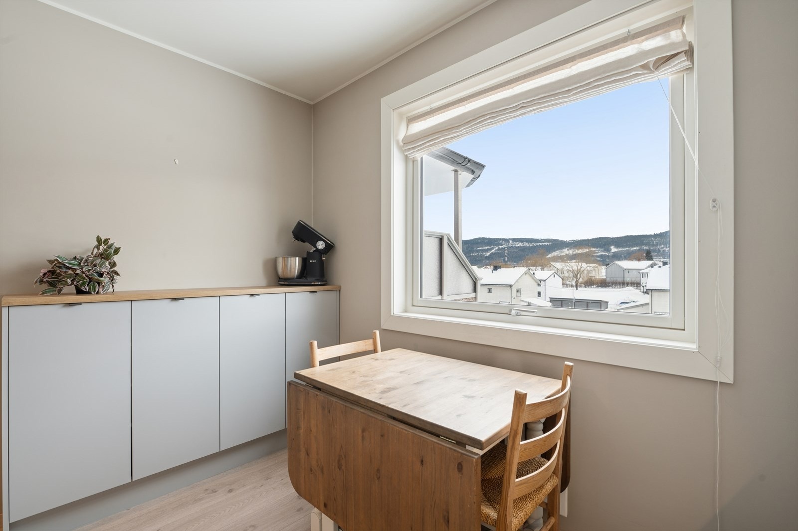 Det er også plass for et lite frokostbord her. Galleribilde