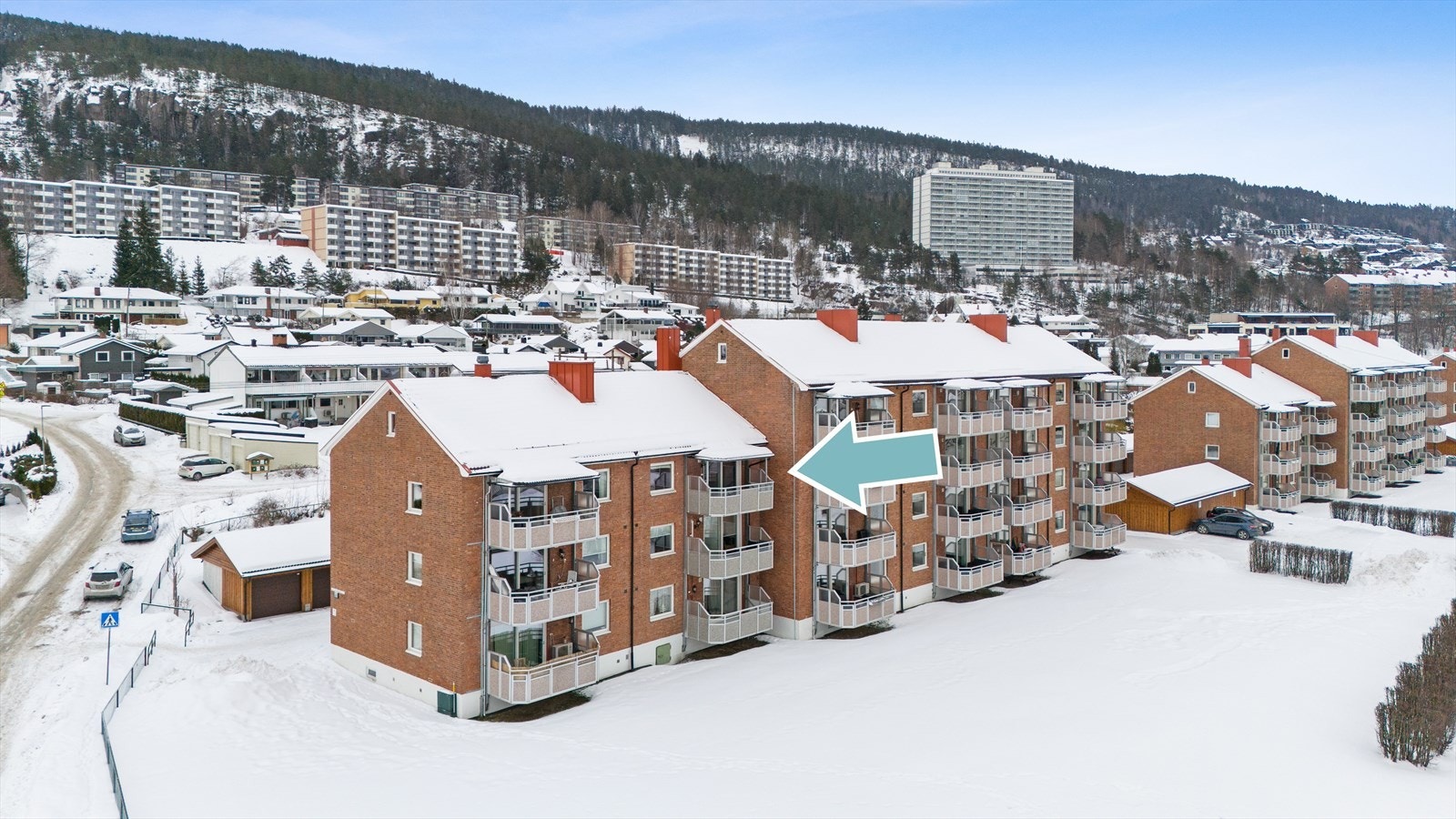 Leiligheten ligger fint til i byggets tredje etasje. Galleribilde