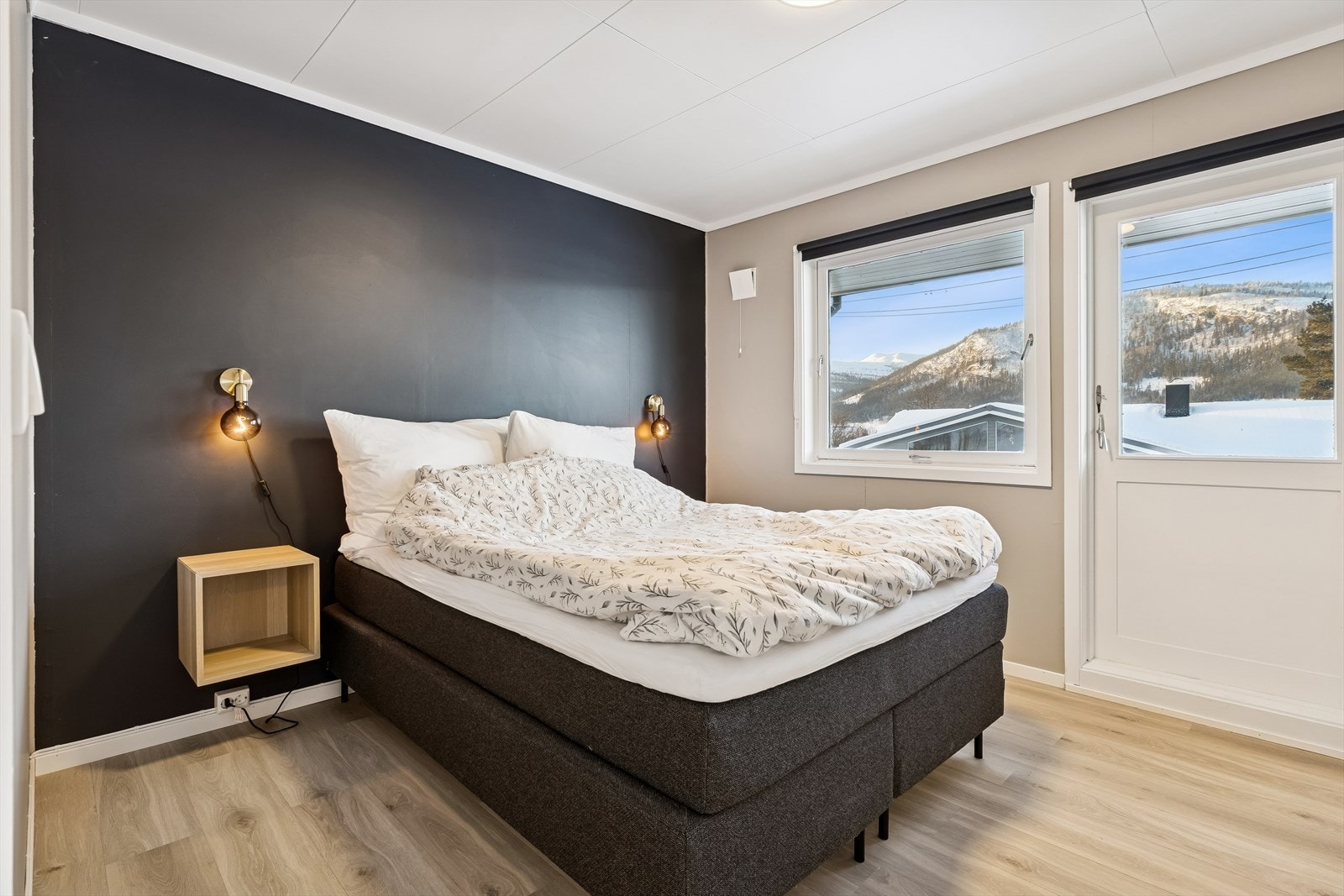 Hovedsoverommet har direkte utgang til balkongen. Galleribilde