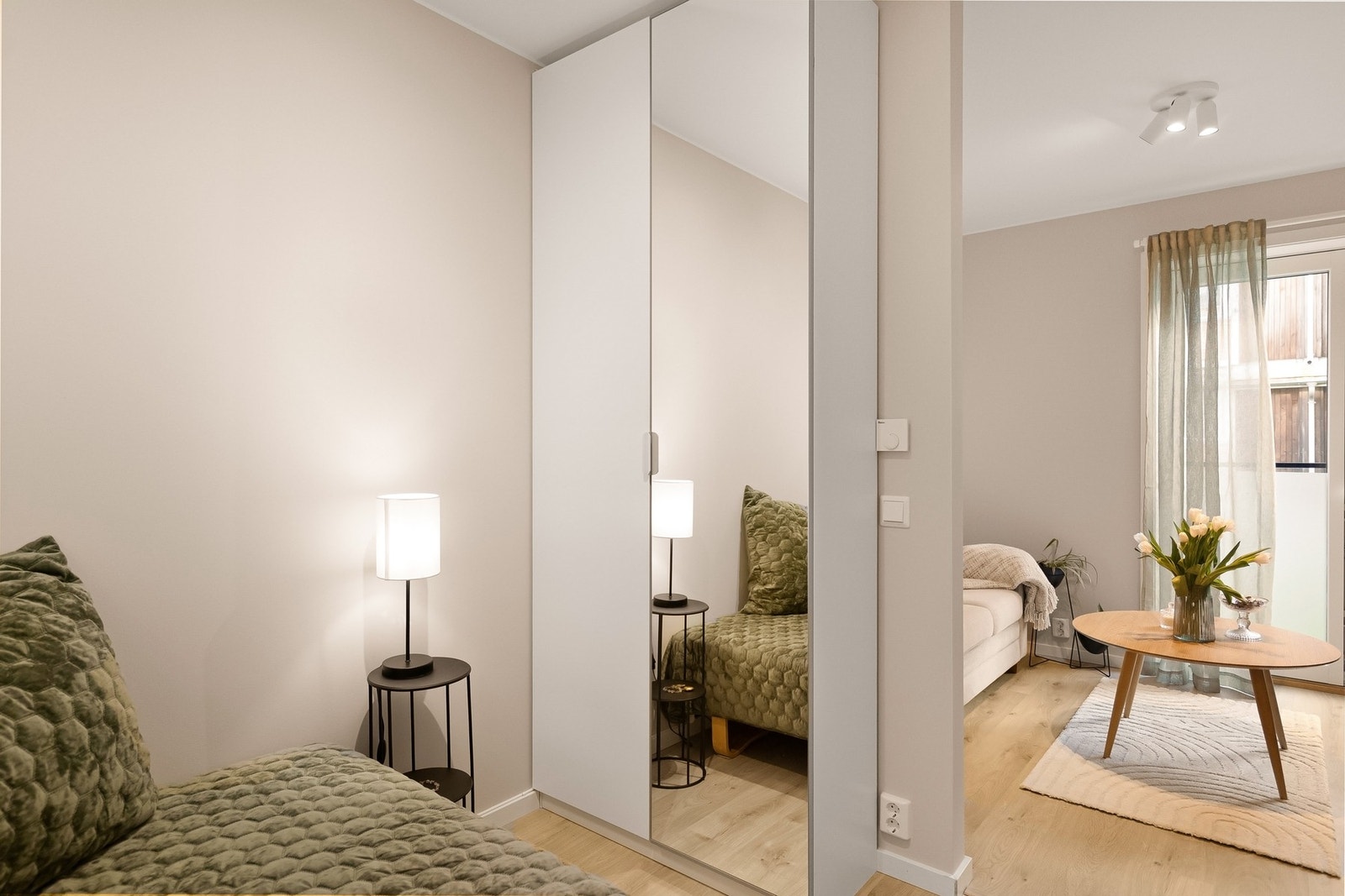 Avskjermet soveplass som gir god utnyttelse av arealet. Galleribilde