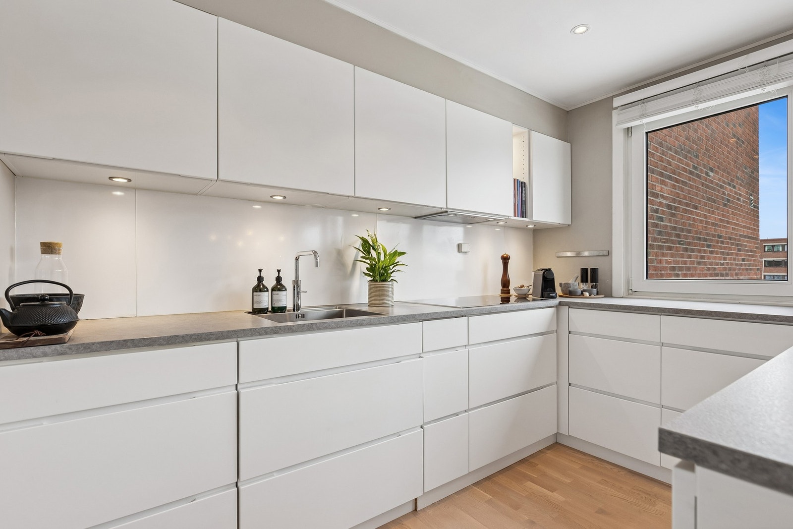 Stort kjøkkenområde på hele 9,4m². Galleribilde