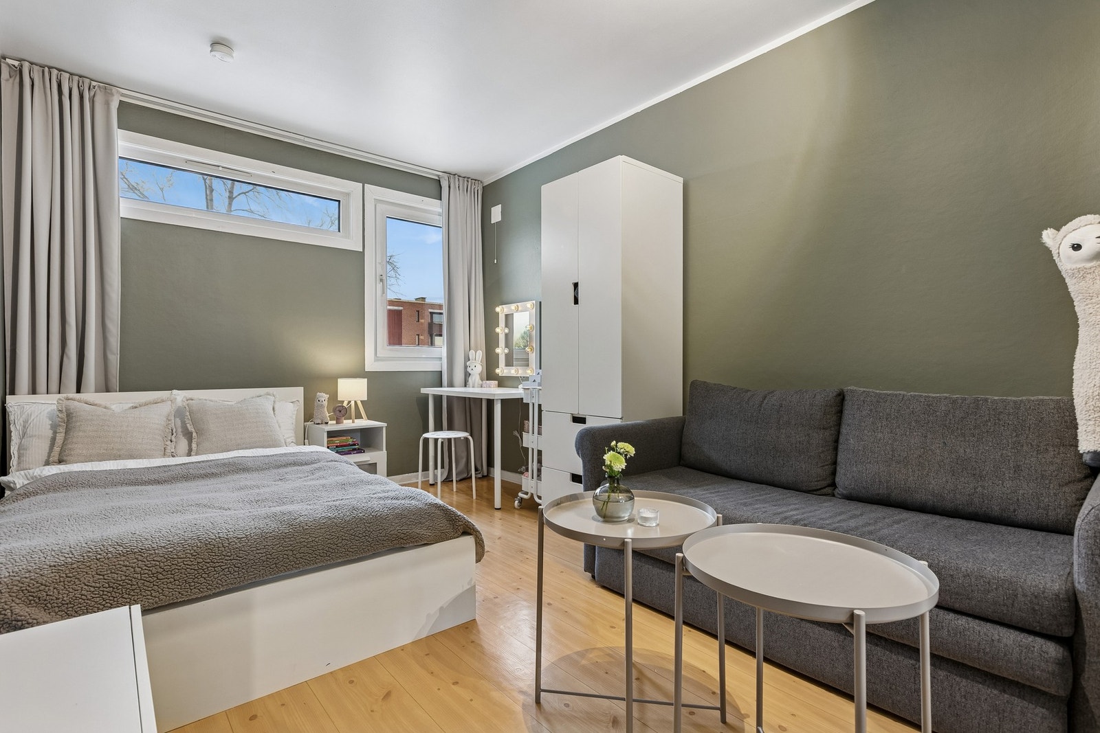 Soverom 2 er på 11,4m². Galleribilde