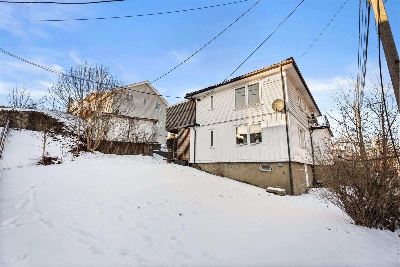 Området er kjent for sin opplevde trygghet og godt naboskap, noe som gjør det til et attraktivt sted for alle aldersgrupper. Galleribilde