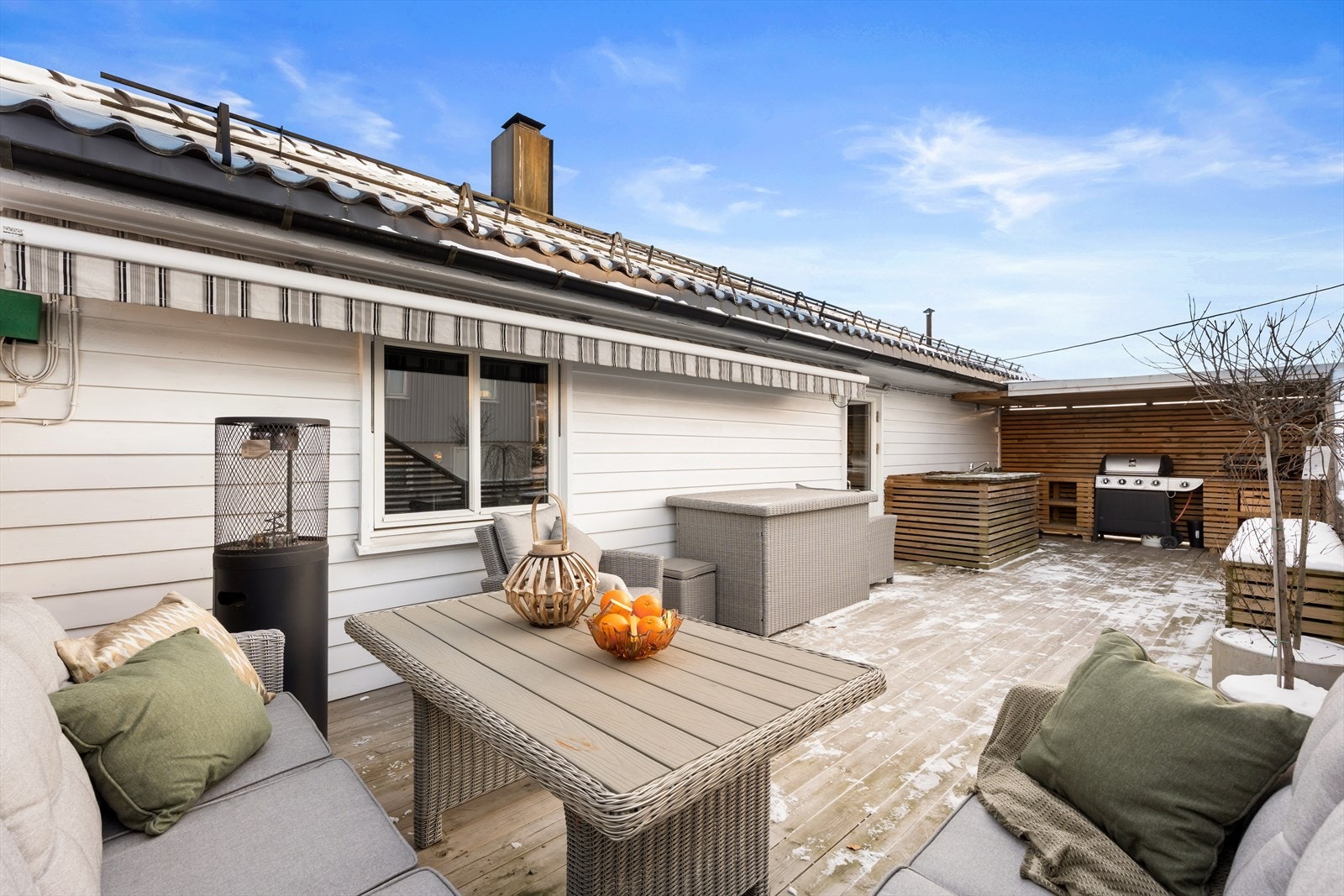 Solforholdene på uteplassen er gode. Galleribilde