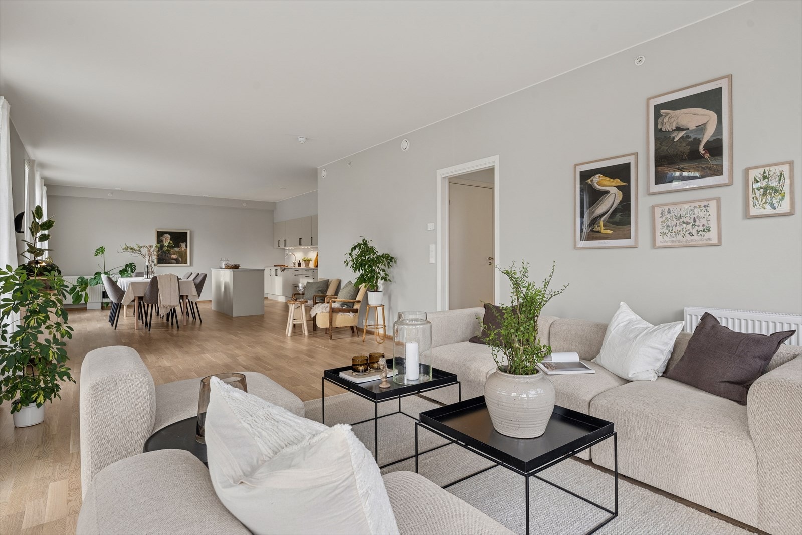 DNB Eiendom V/Mikal Nådland har gleden av å presentere Telthusveien 28 - En ny og lekker 3-roms leilighet på hele 118 kvm med sentral beliggenhet i Sandnes sentrum. Galleribilde