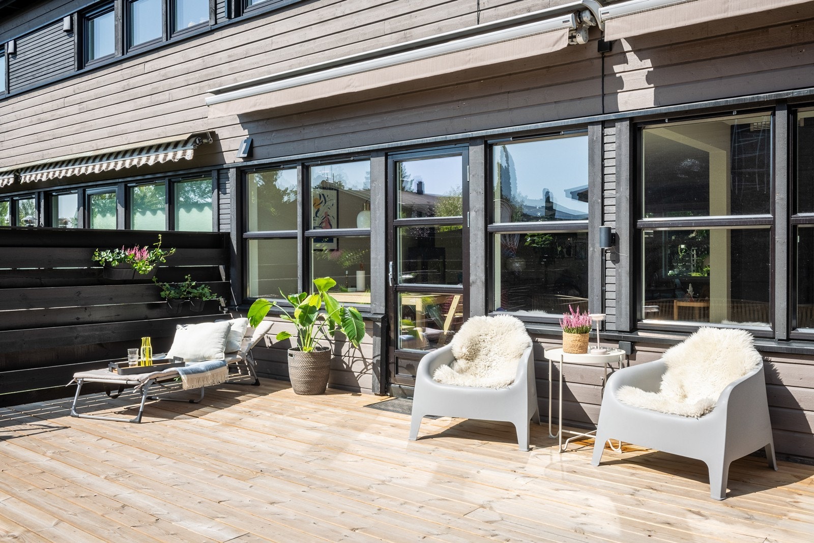 Eiendommen ligger i populære Åssida Borettslag som ligger godt tilbaketrukket Galleribilde