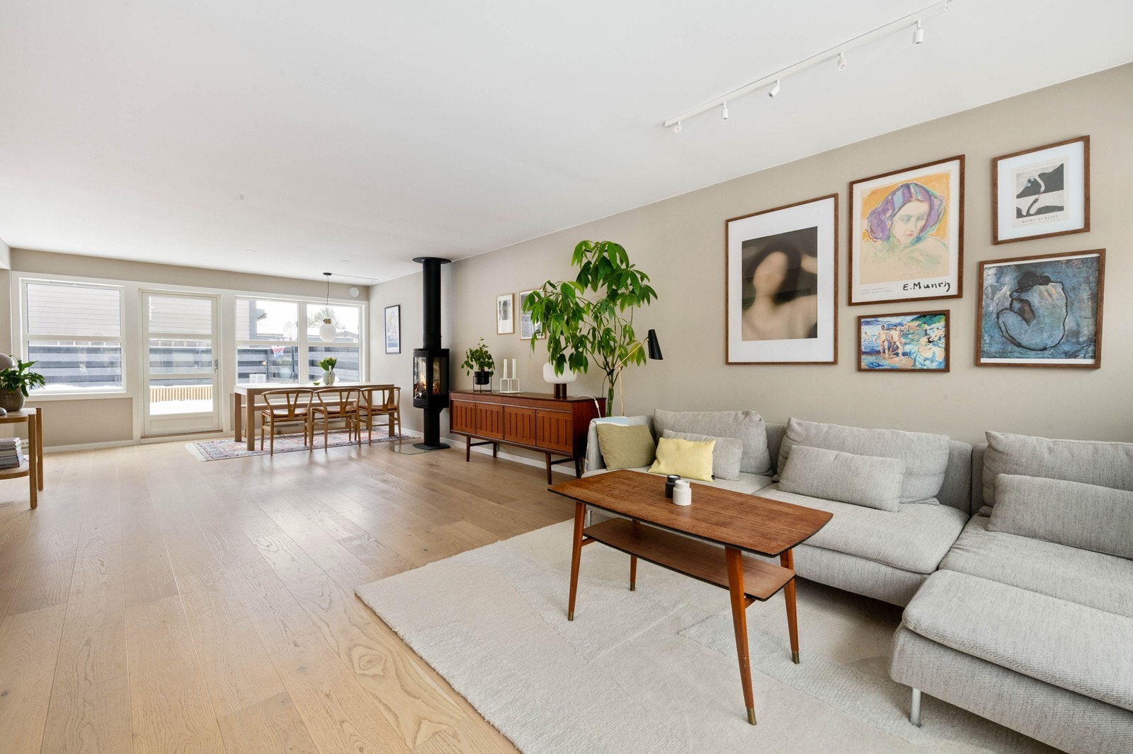 Innholdsrik og familievennlig planløsning Galleribilde