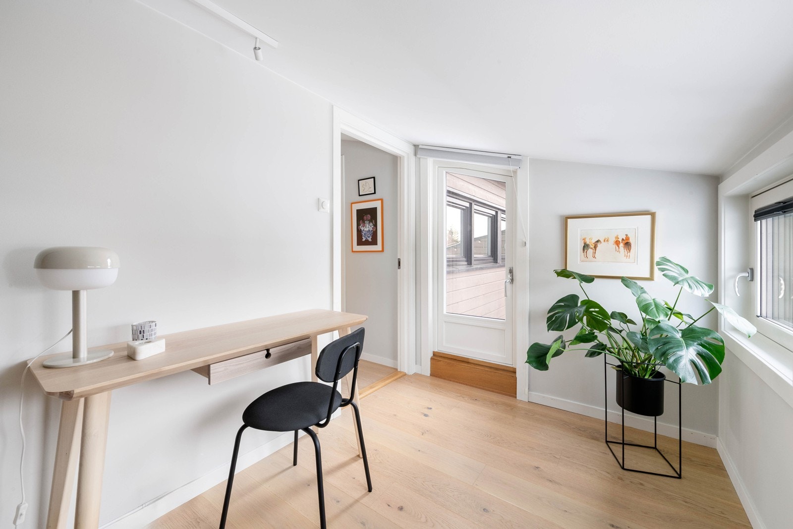 Utgang fra 2. etasje til terrasse på ca. 12 kvm Galleribilde