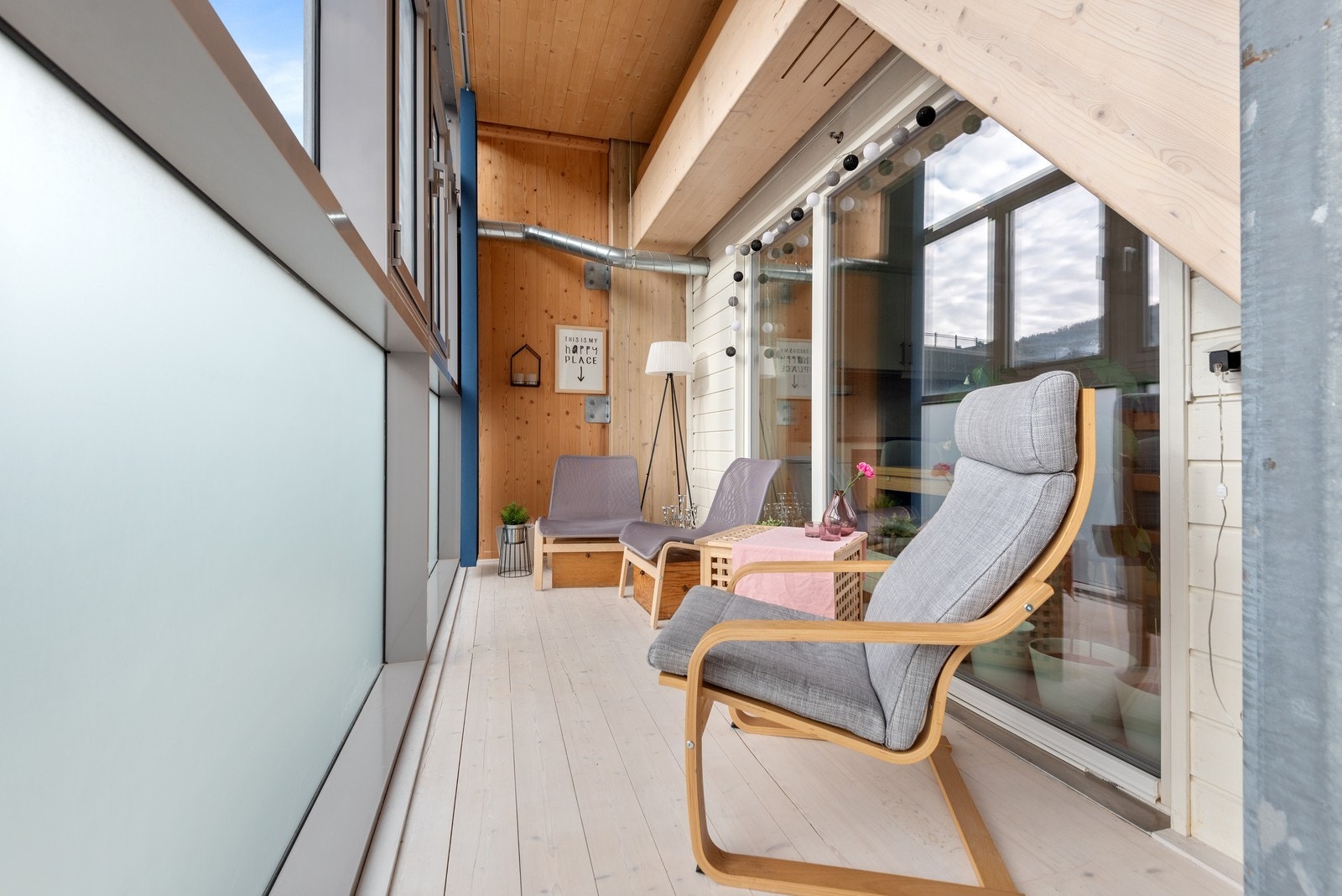 Innglasset veranda som kan brukes året rundt. Galleribilde