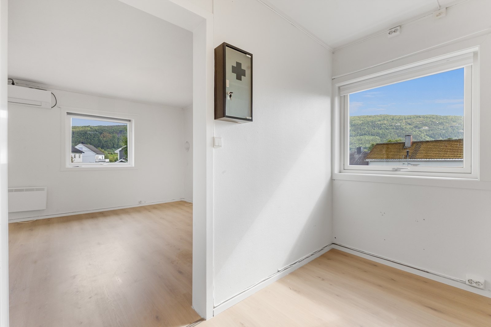 Fra kjøkken mot stue. Galleribilde