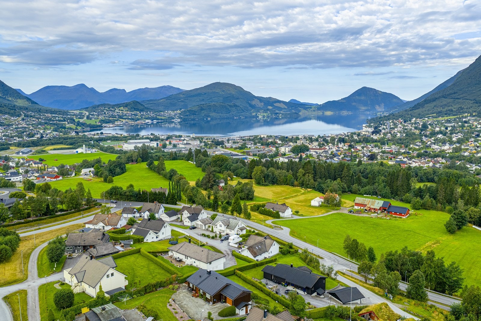 Her får du gåavstand til barnehage, turområder og dagligvarebutikk Galleribilde
