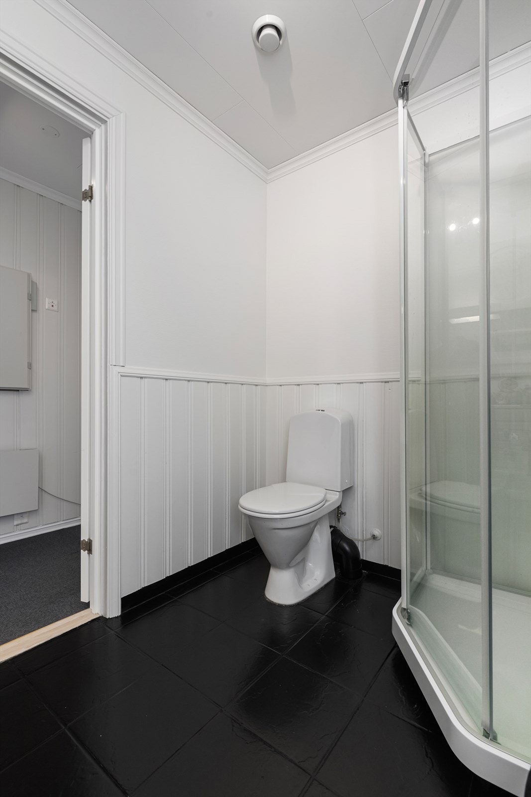 Fliser og varmekabler på gulv Galleribilde