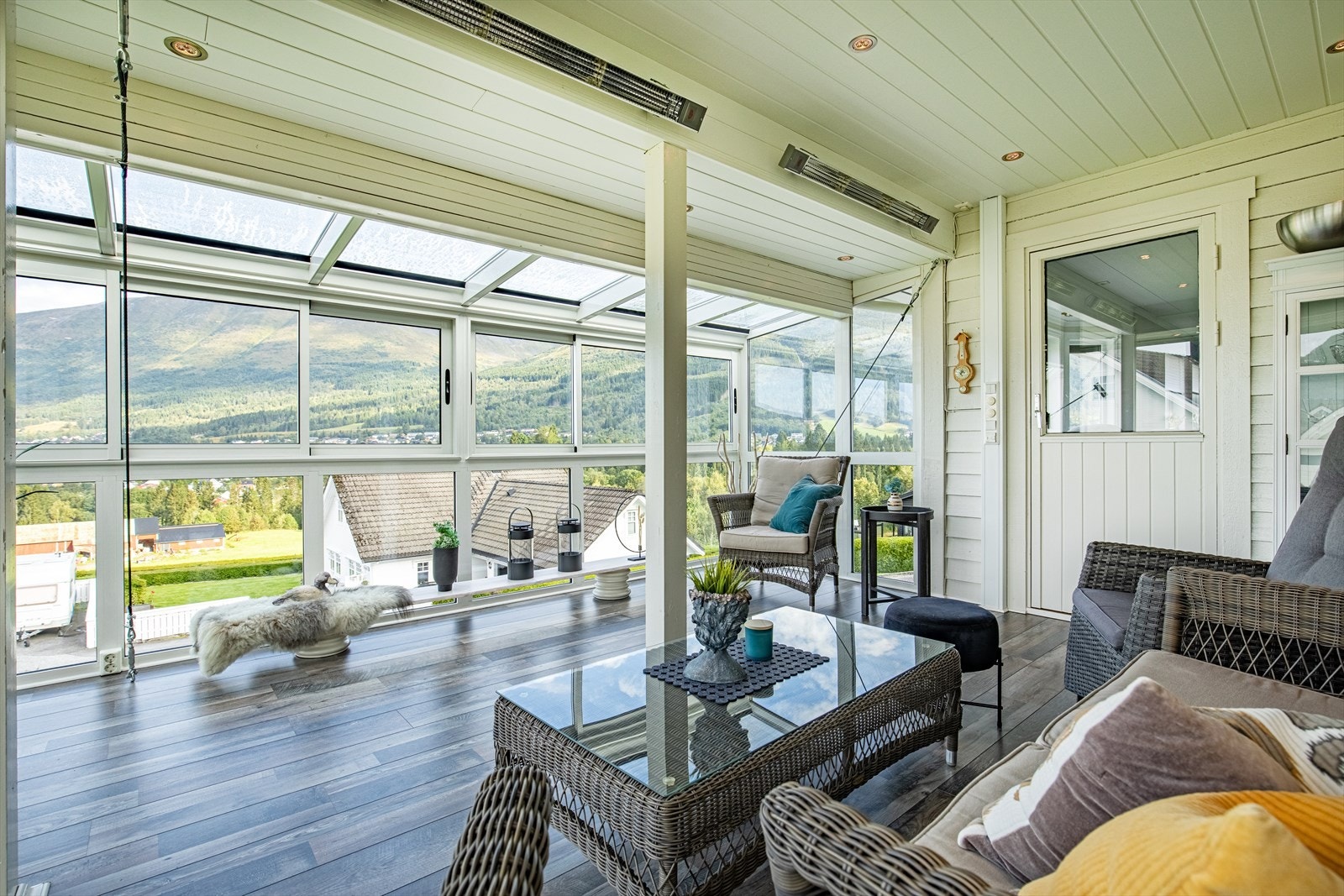 Vinterhage med tilkomst fra stue Galleribilde