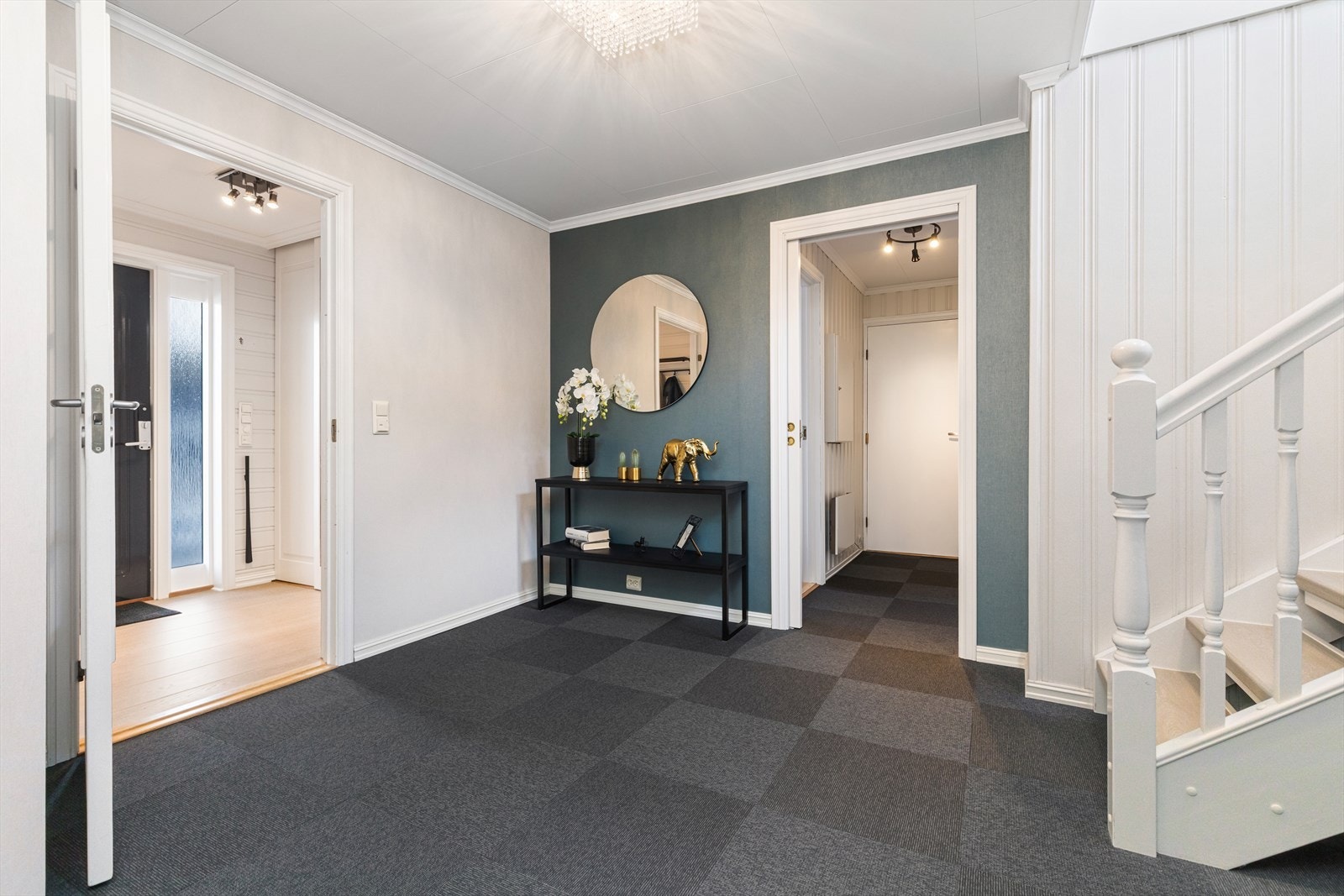 Trapperom/gang Galleribilde