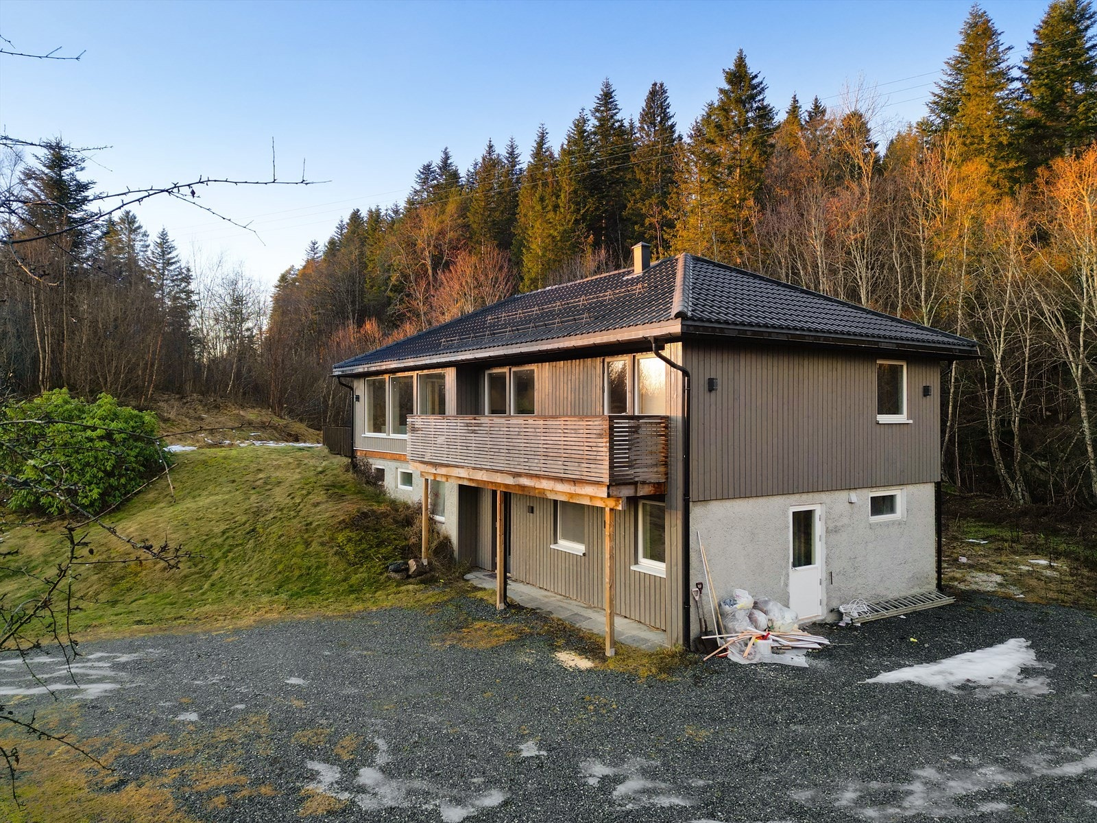 Boligen har en flott beliggenhet i et rolig og familievennlig boligfelt. Galleribilde