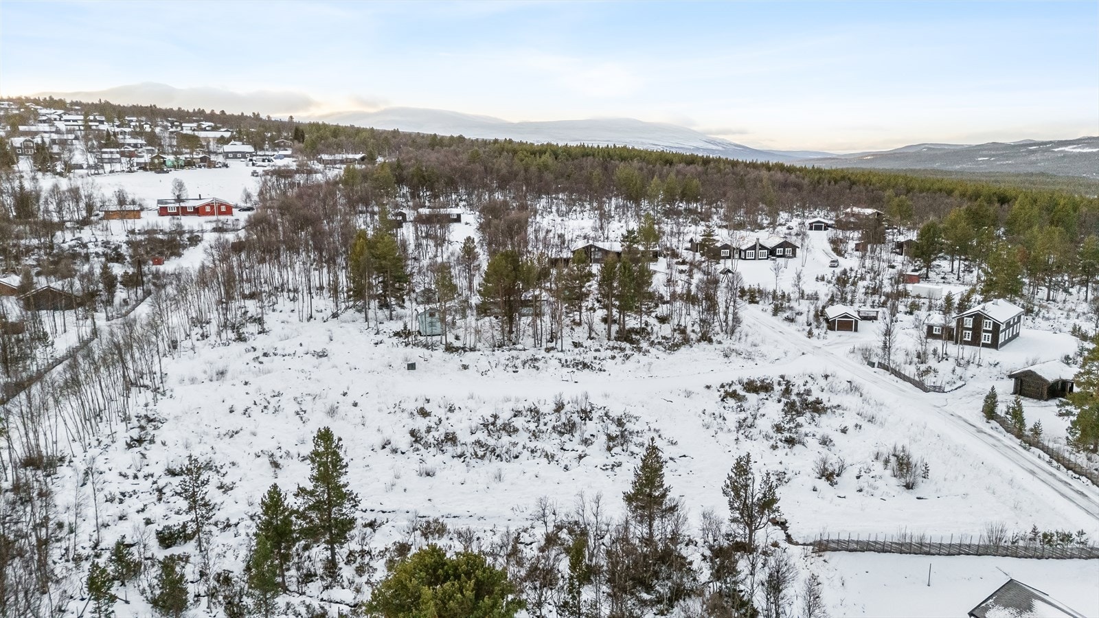 Stier og løyper i Røros går gjerne via ett eller flere kulturminner,med historier knyttet til kobberverkets drift og verdensarven Røros og Circumferensen. Galleribilde