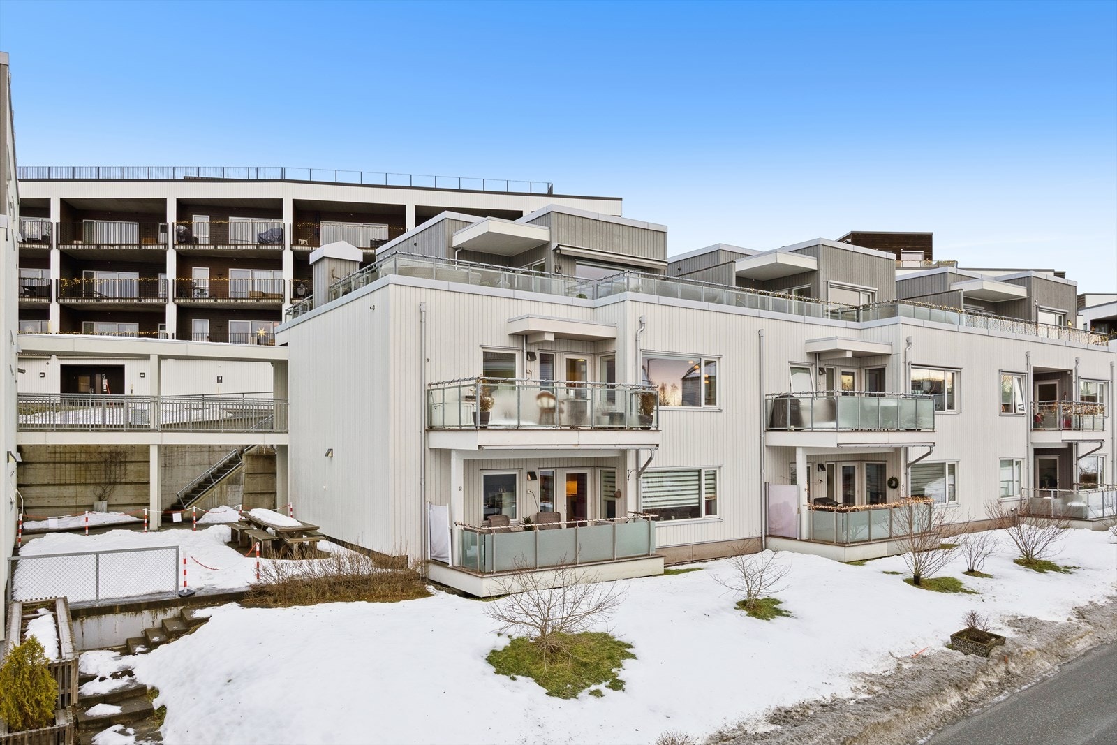 Hjørnebeliggenhet på toppen! Galleribilde