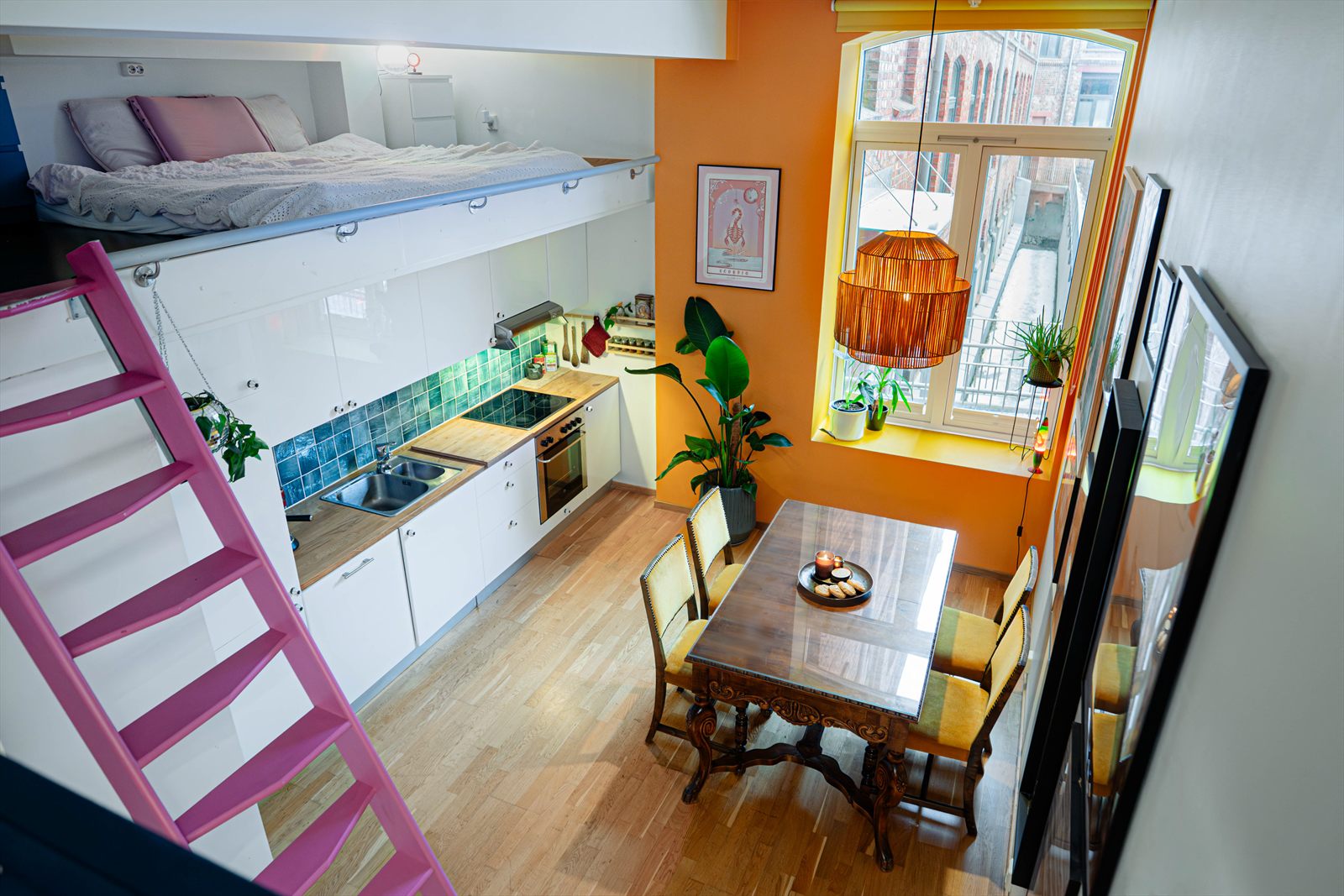 Kateryna Sigurjonsson v/ Notar har gleden av å presentere Alnagata 11! Galleribilde