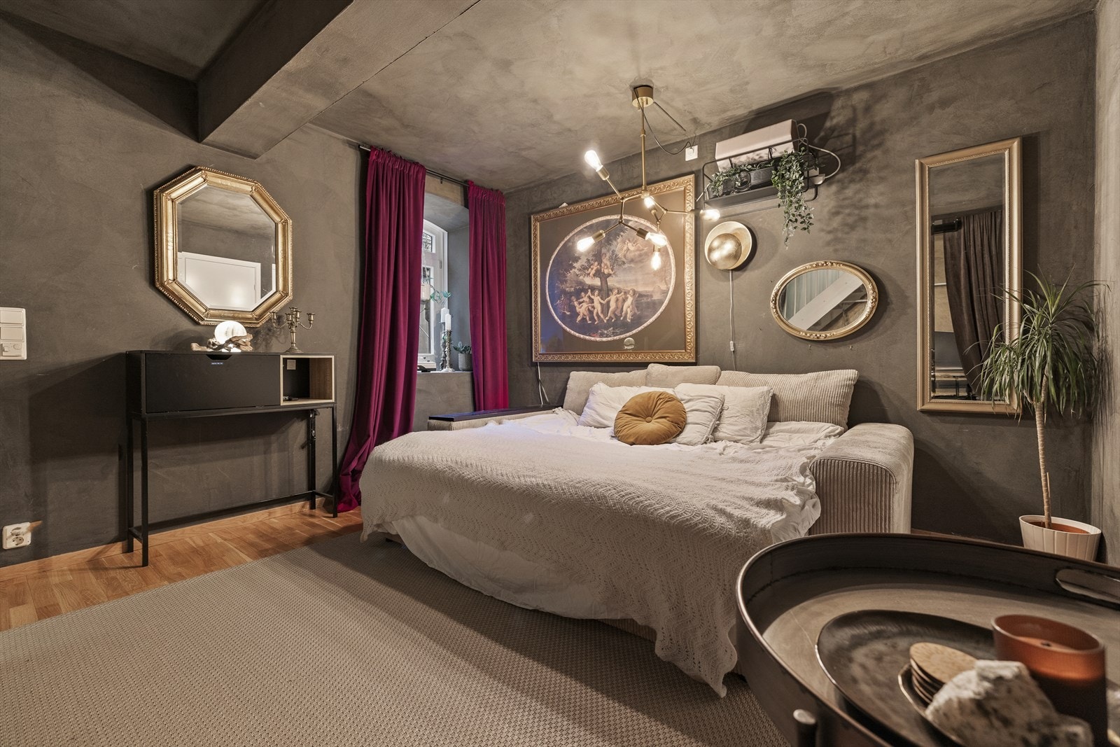 Høyden under tak i kjellerstuen ble målt til 253 cm Galleribilde