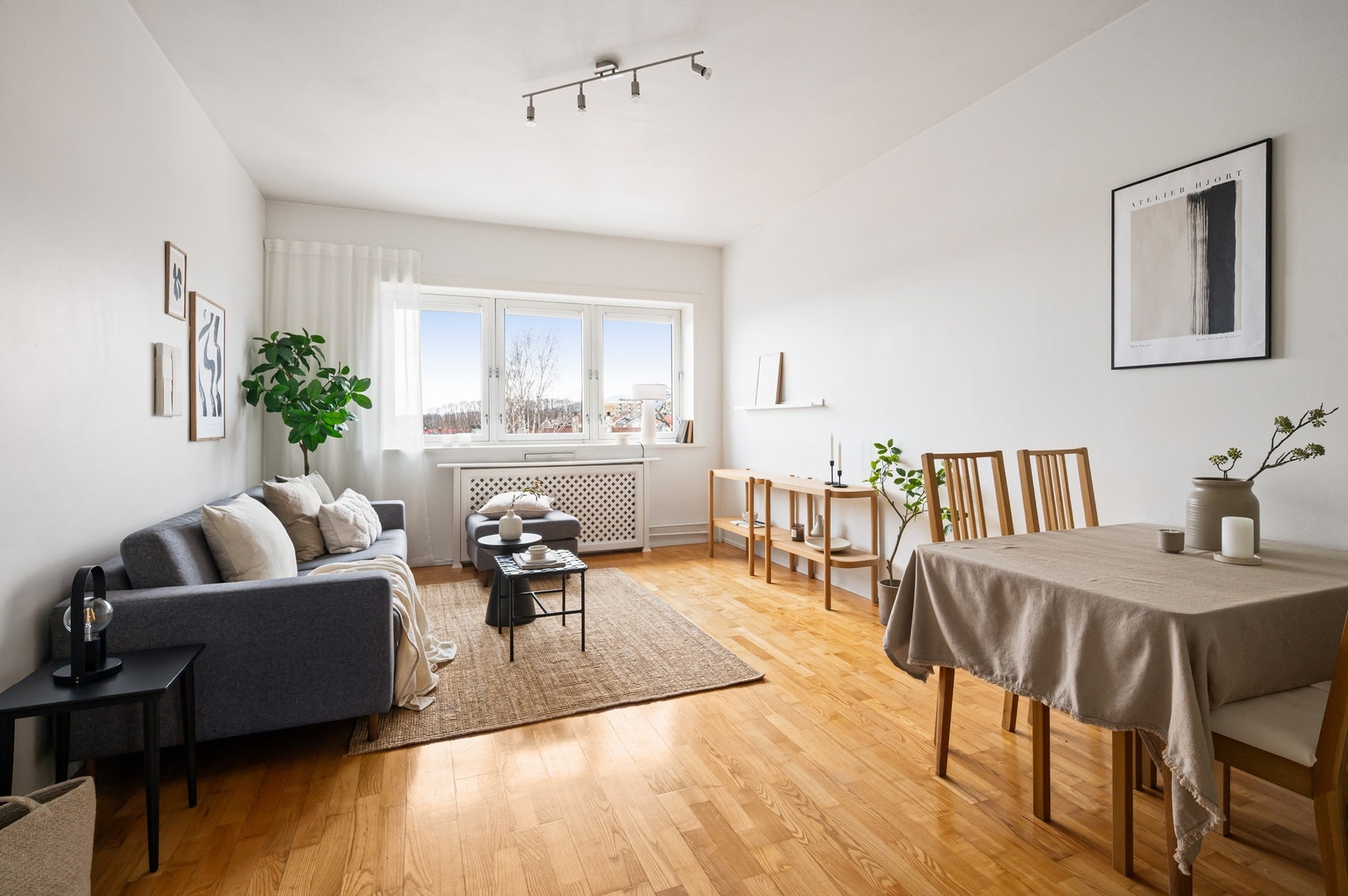 Rommet oppleves usjenert uten innsyn. Galleribilde