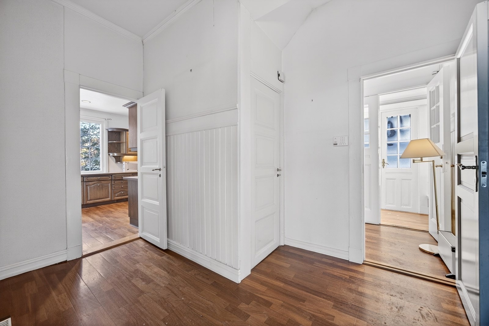 Gang og adkomst til kjøkken og stuer Galleribilde