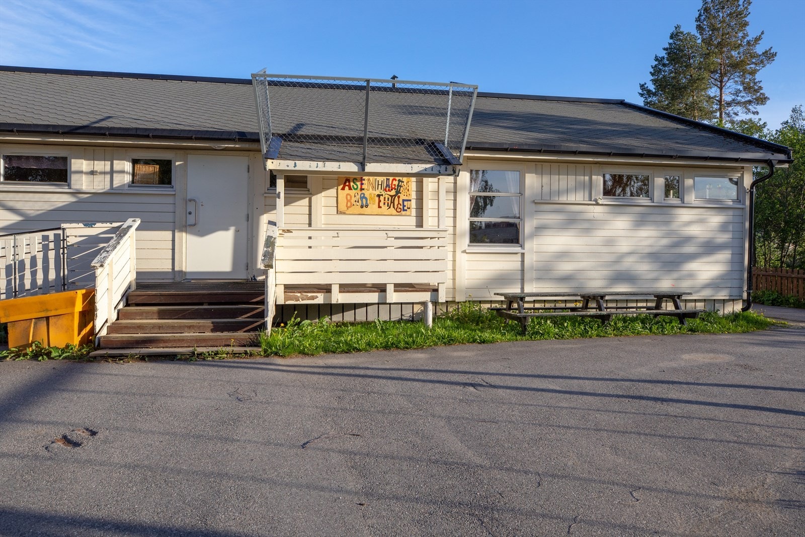 Kort vei til Åsenhagen barnehage med flere. Galleribilde