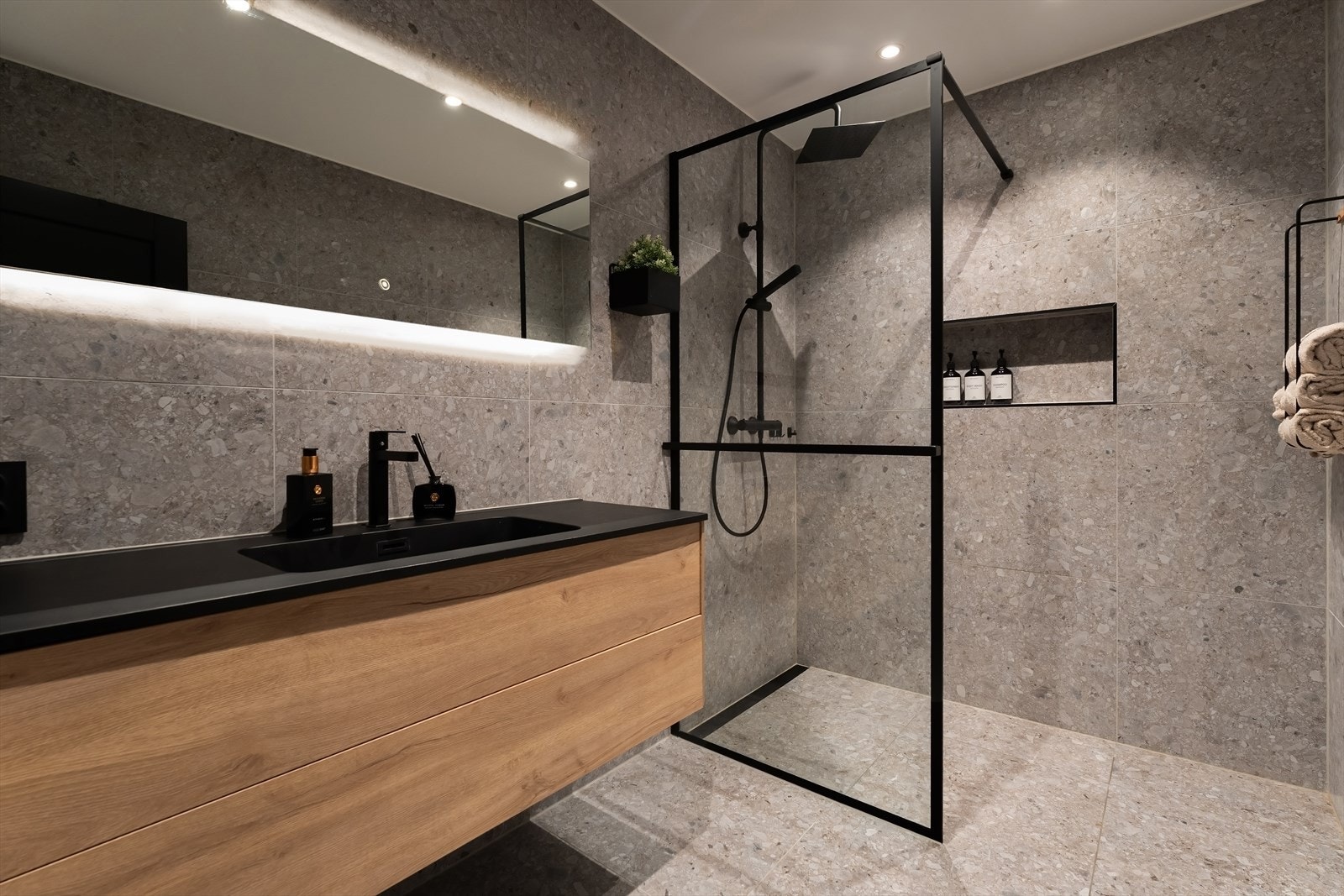 Smakfullt bad pusset opp i regi av forrige eier i 2023. Galleribilde