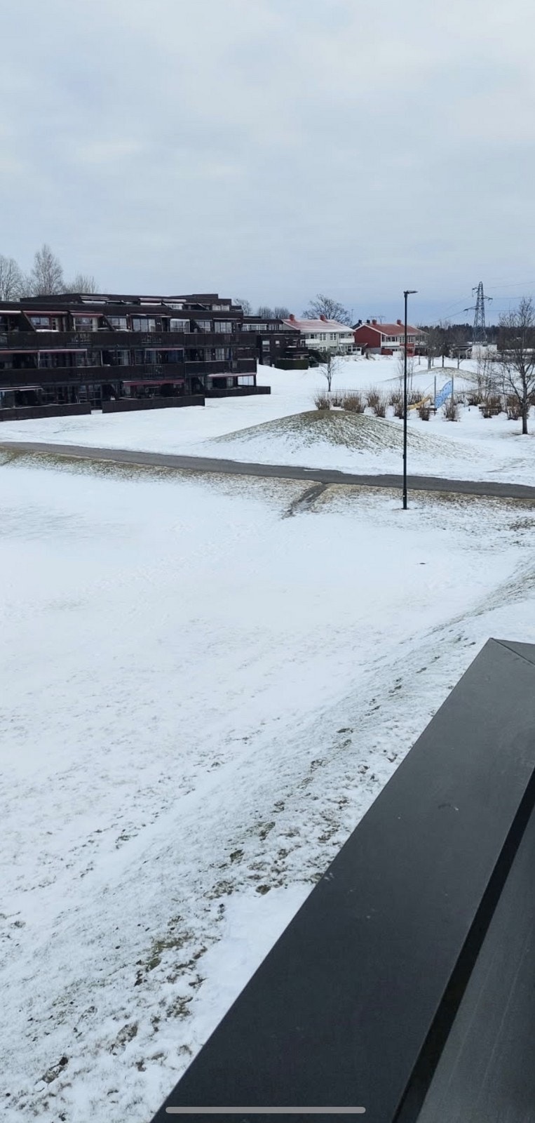 Utsikt fra balkongen. Velkommen til visning! Galleribilde