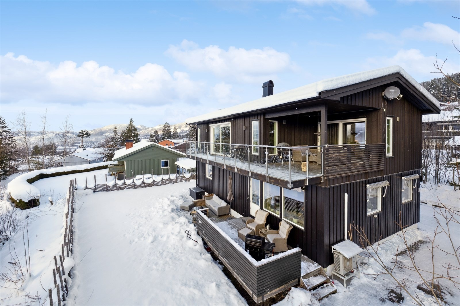 En velholdt og pen enebolig beliggende i et attraktivt boligområde i Nybu. Galleribilde