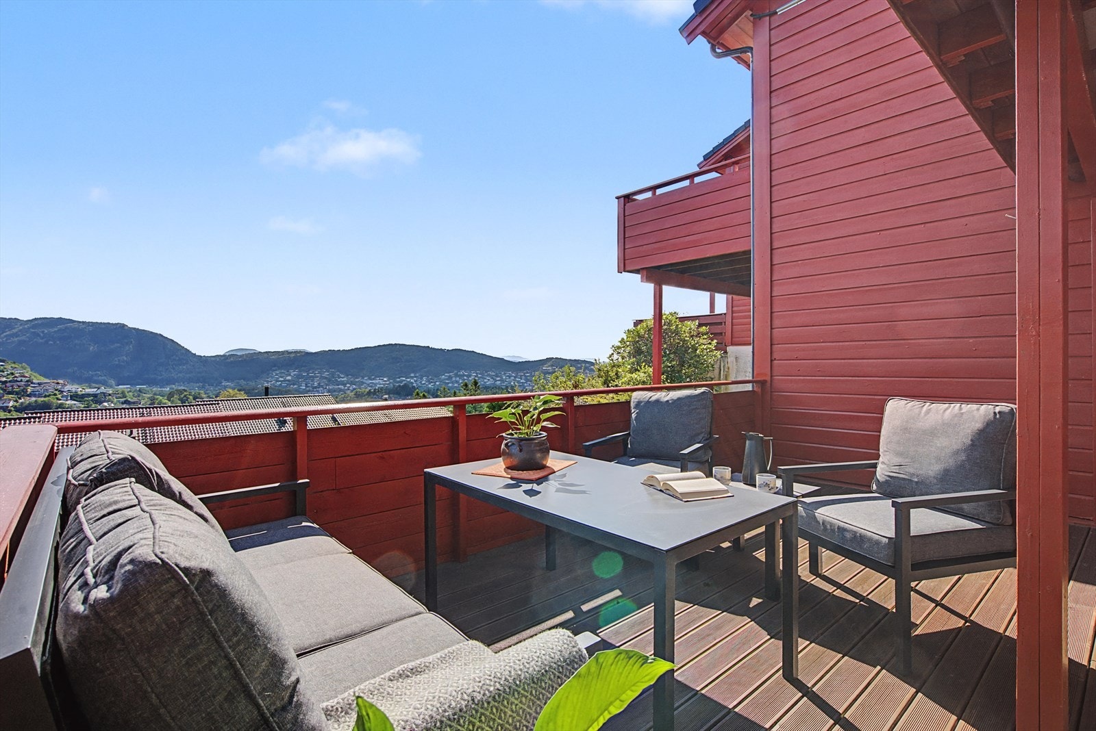 Her er det veldig fint å sitte om ettermiddagen. Galleribilde