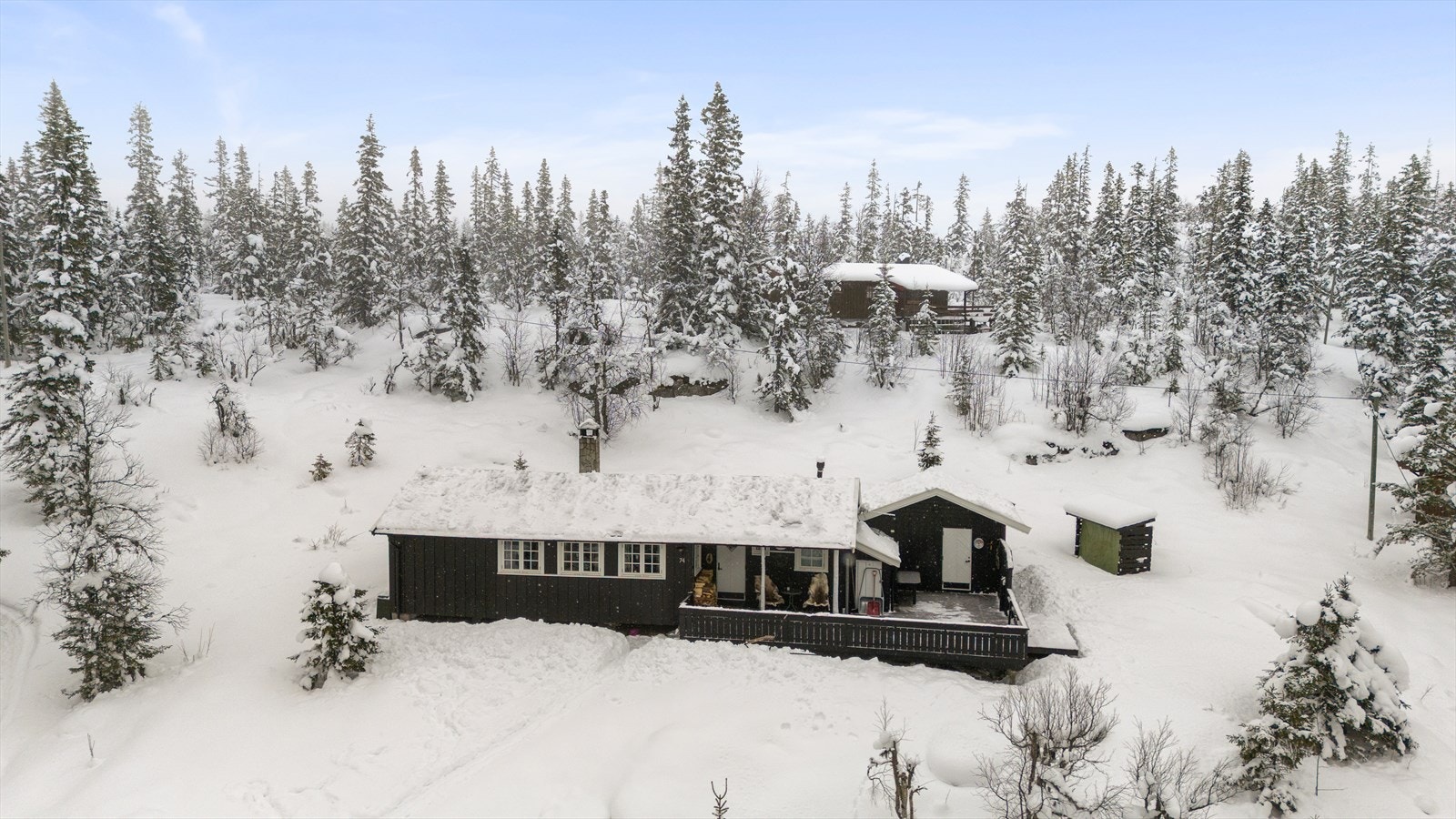 Trivelig uteplass med nærhet til naturstier og turmuligheter. Galleribilde