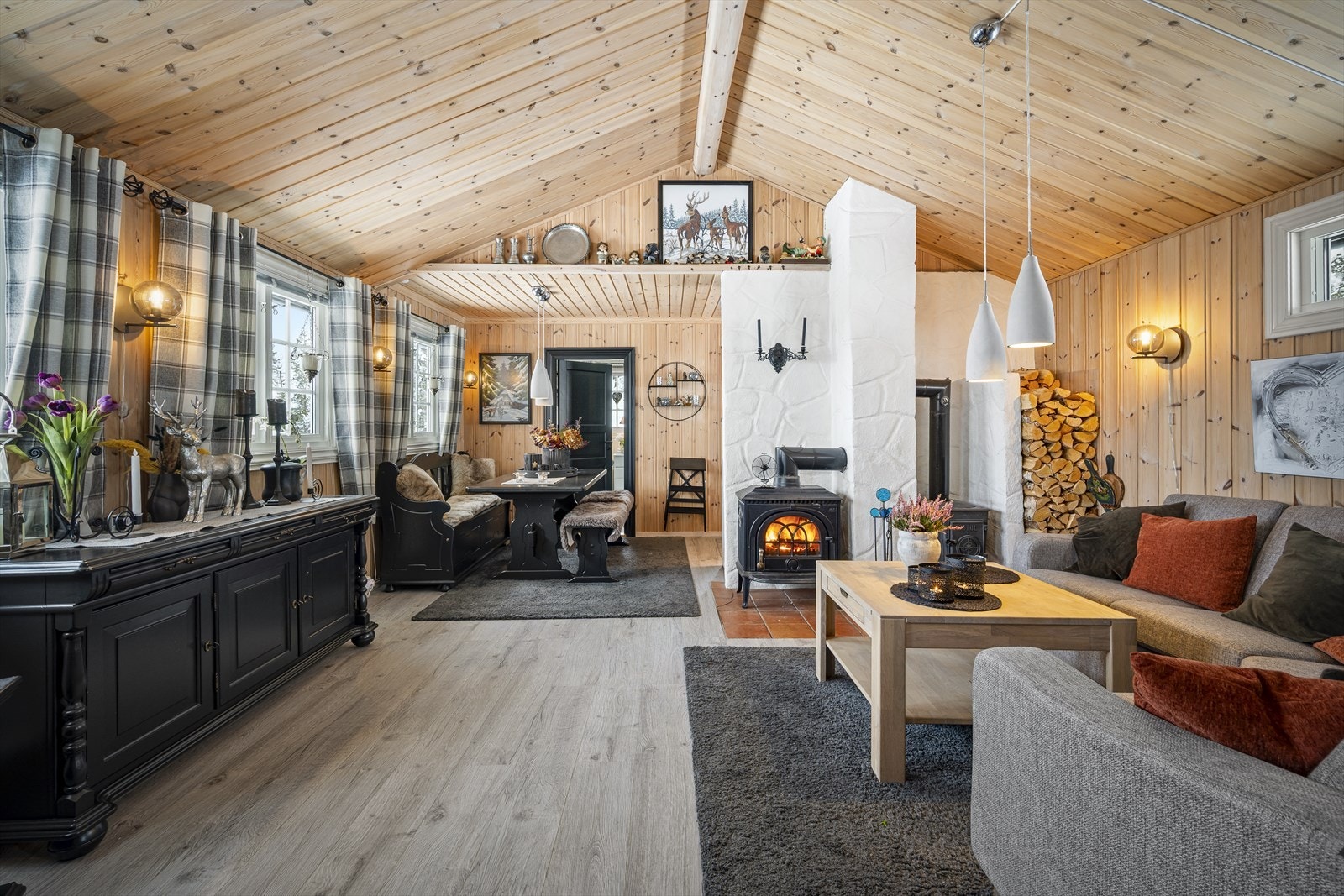 Her kan familien samles til koselige kvelder foran peisen. Galleribilde