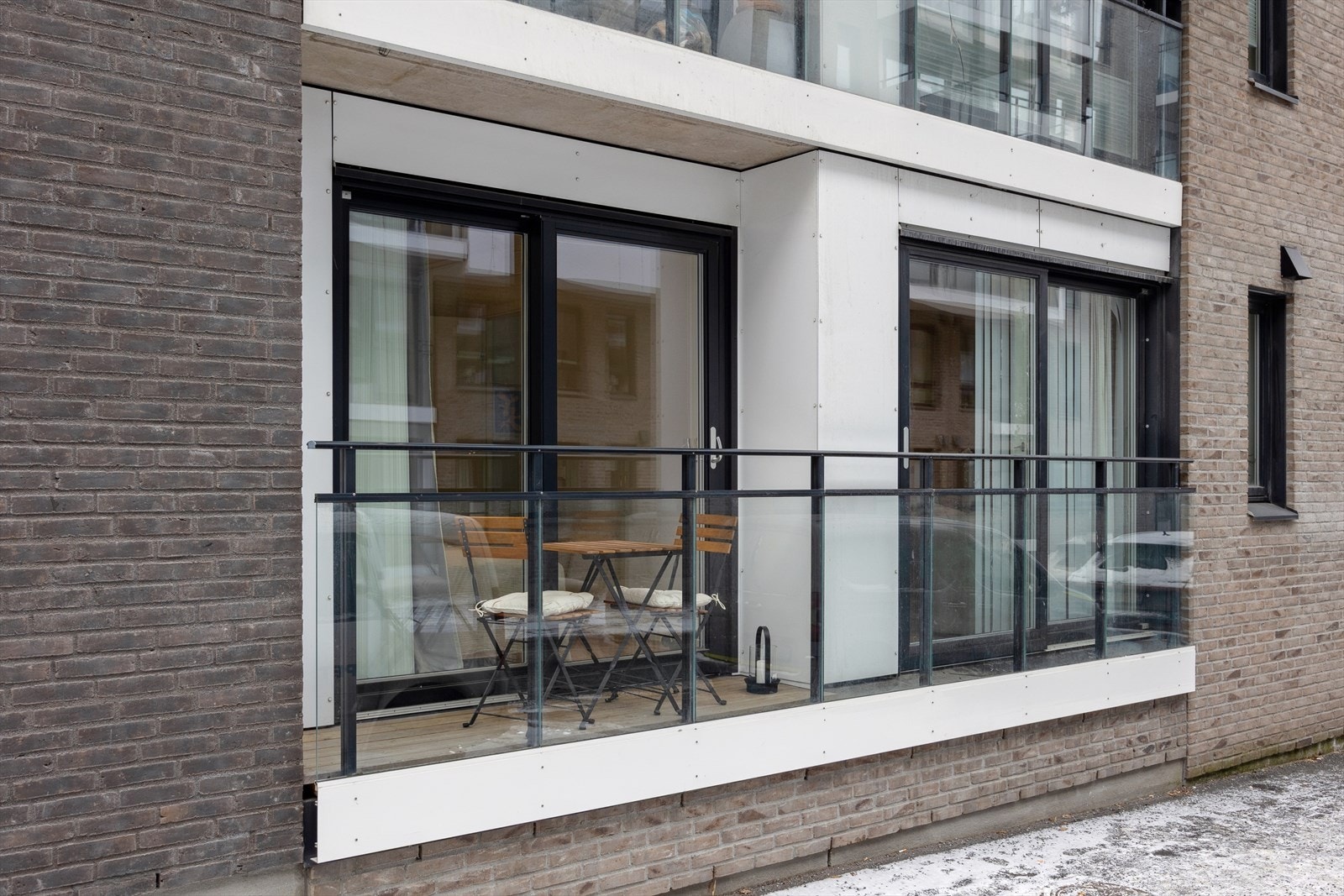 Leiligheten ligger ved Tiedemannsparken, med kort vei til sentrum via gode kollektivforbindelser og nærhet til byens fasiliteter. Galleribilde