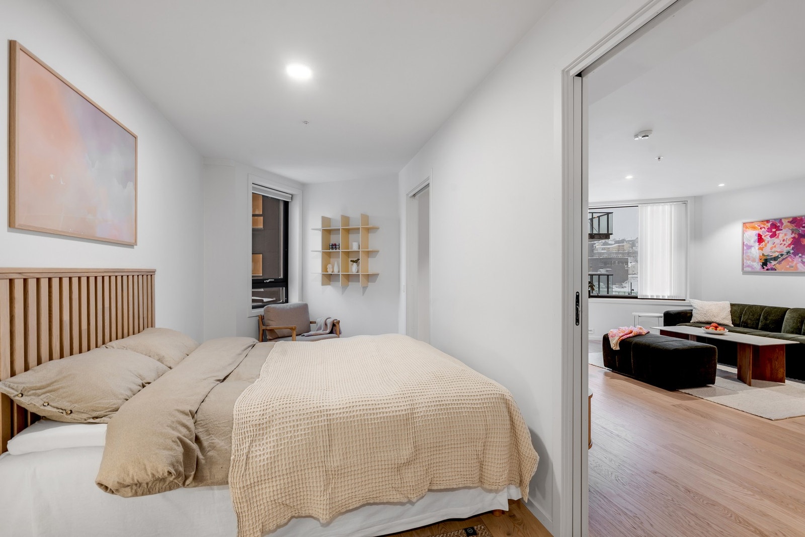 Soverom og stue. Galleribilde