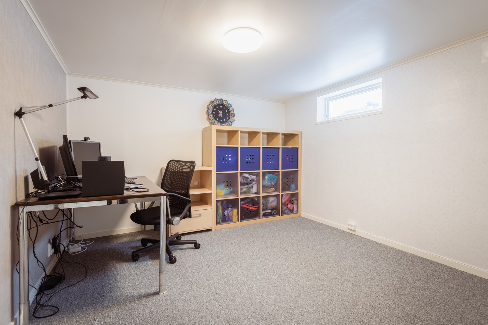 Rom i kjeller som i dag er benyttet som et kontor Galleribilde