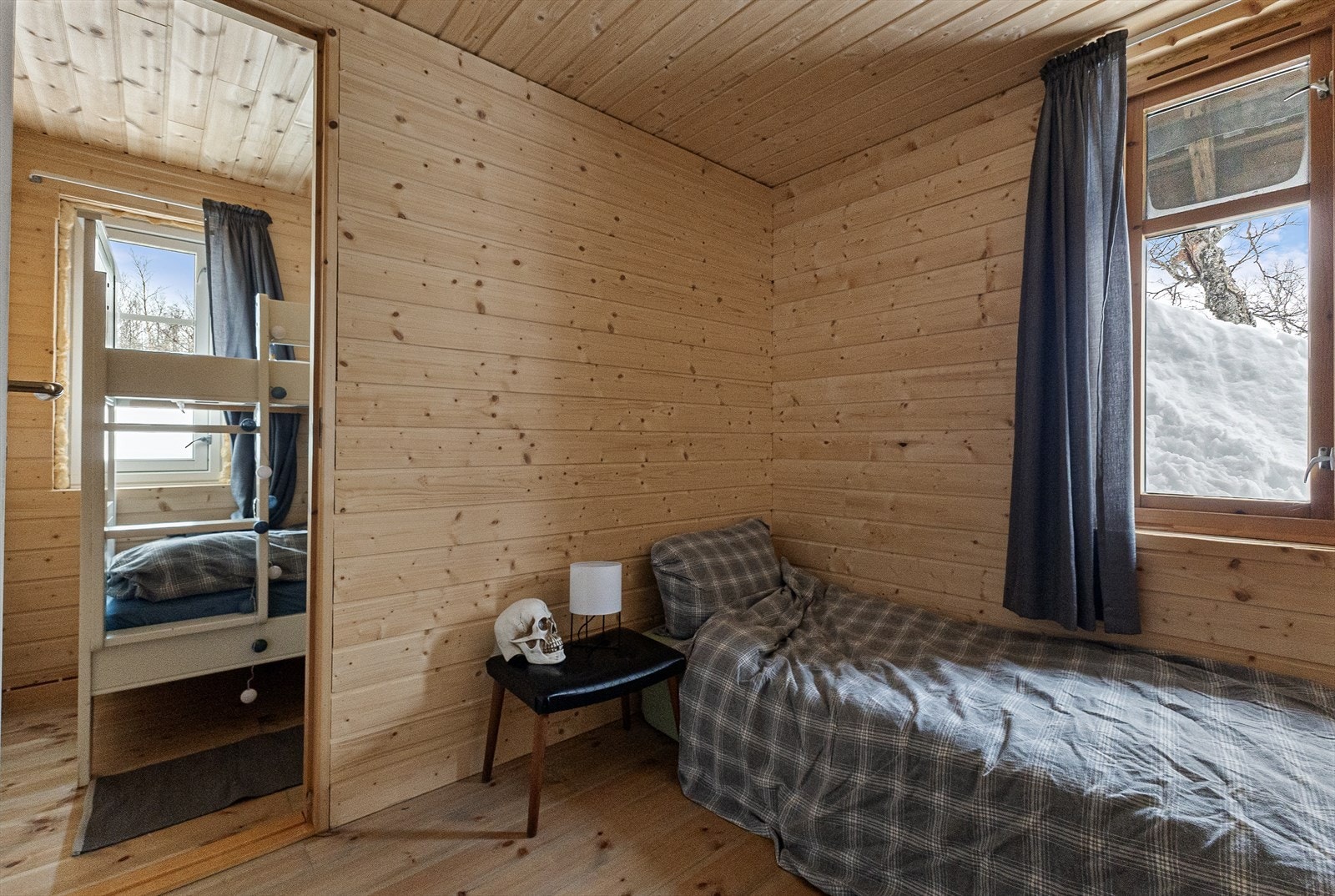 Man kommer til det andre soverommet via dette. Galleribilde