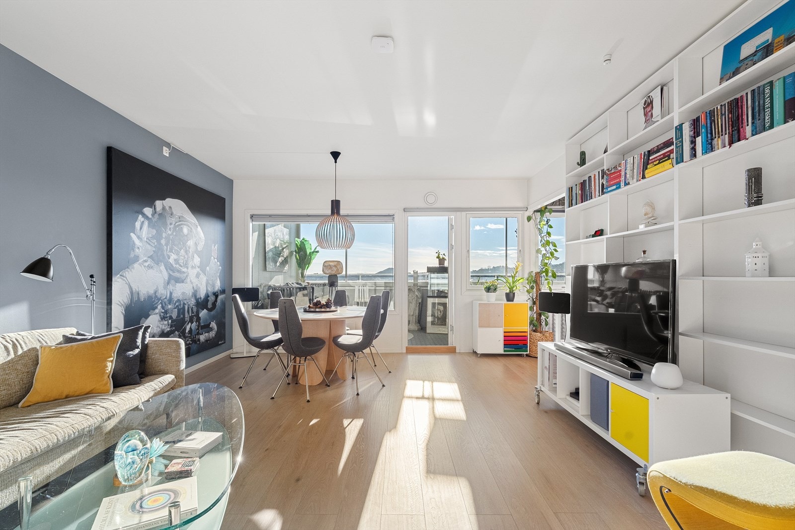 Stephan Erichsen v/Proaktiv Eiendomsmegling har gleden av å presentere Gulaksveien 2 for salg. Galleribilde