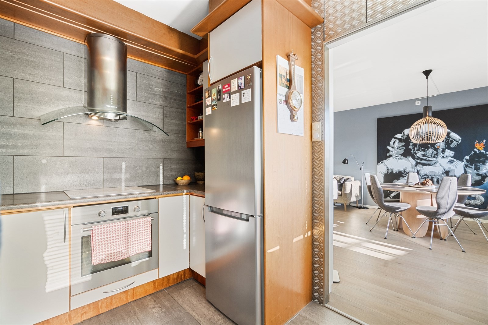 Naturlig tilbaketrukket fra stue. Galleribilde