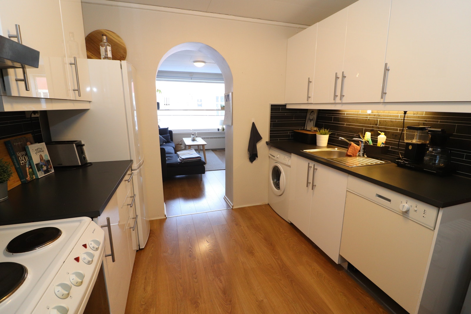 Kjøkken mot stue Galleribilde