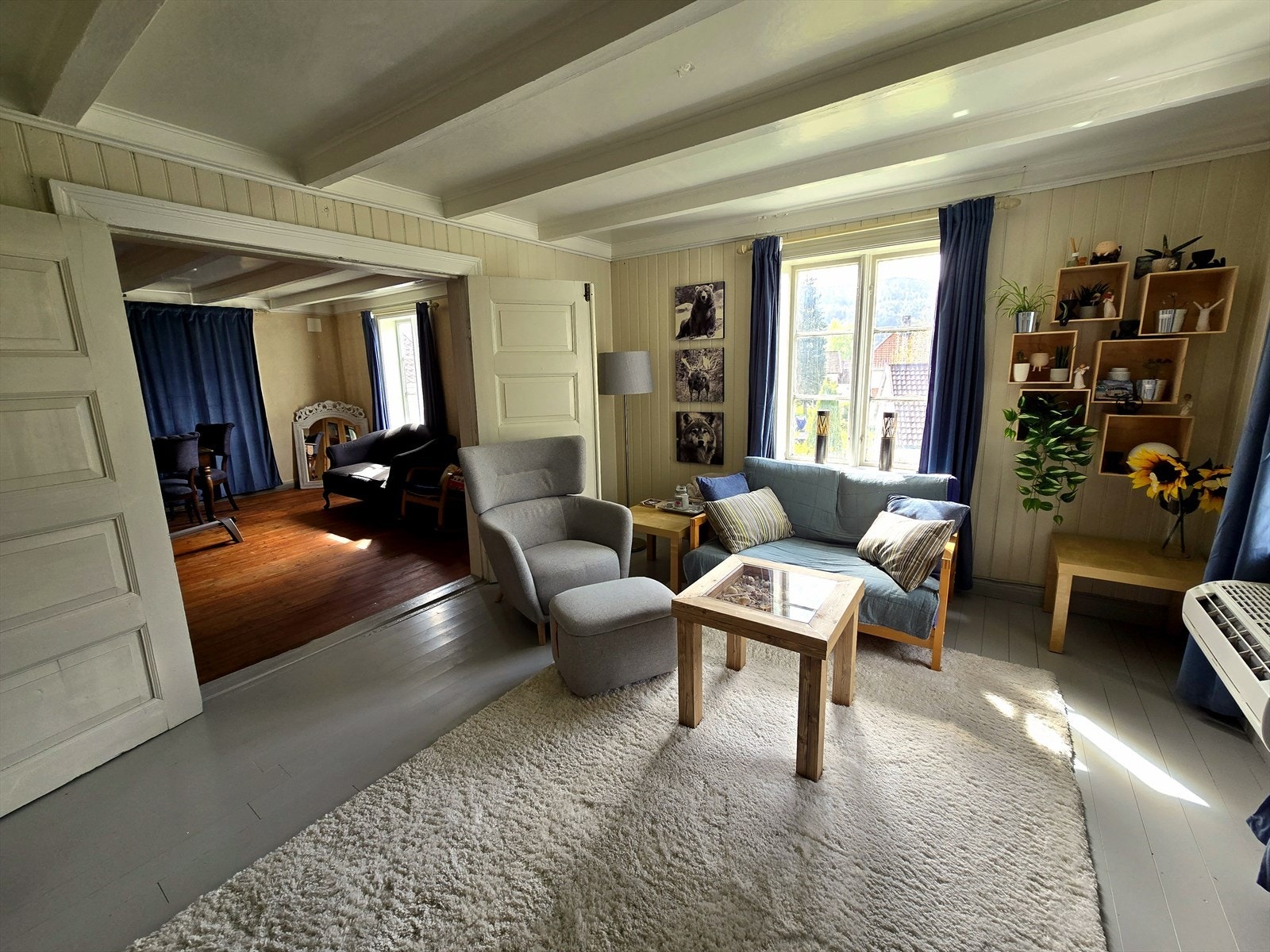 Oppdtadert bilde. Privat bilde. Galleribilde