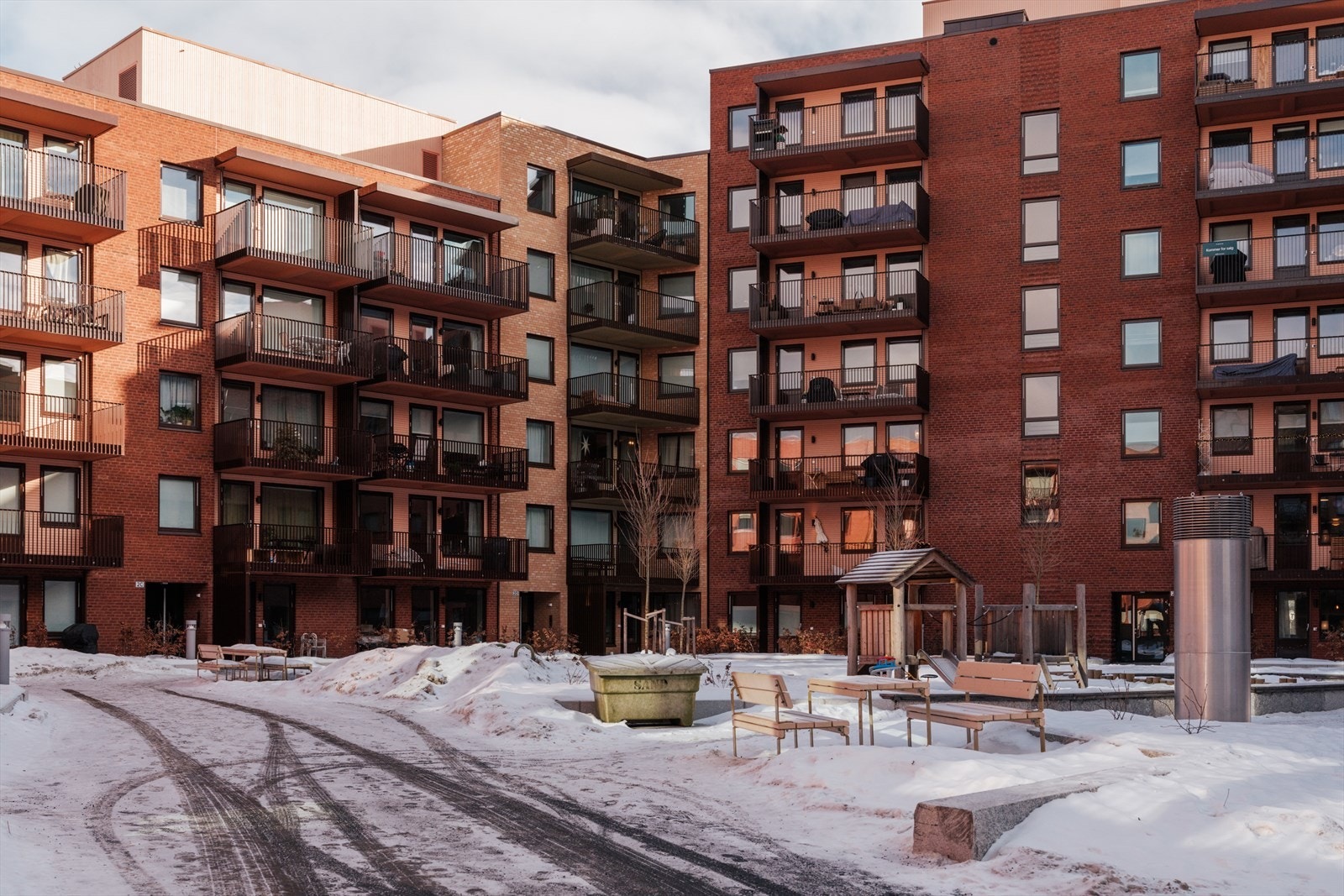 Dette er en Svanemerket bolig, som betyr et energieffektivt og sunt inneklima. Galleribilde