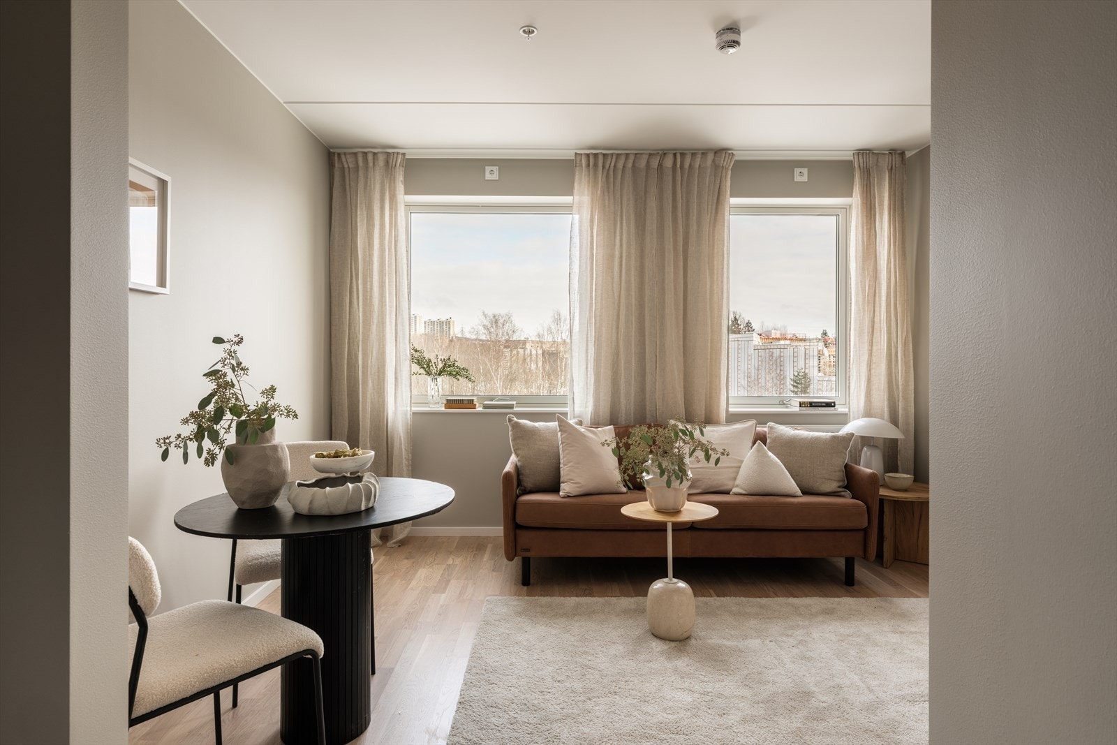 Leiligheten har en hybel på 19 m² med stue og kjøkkenkrok. Galleribilde