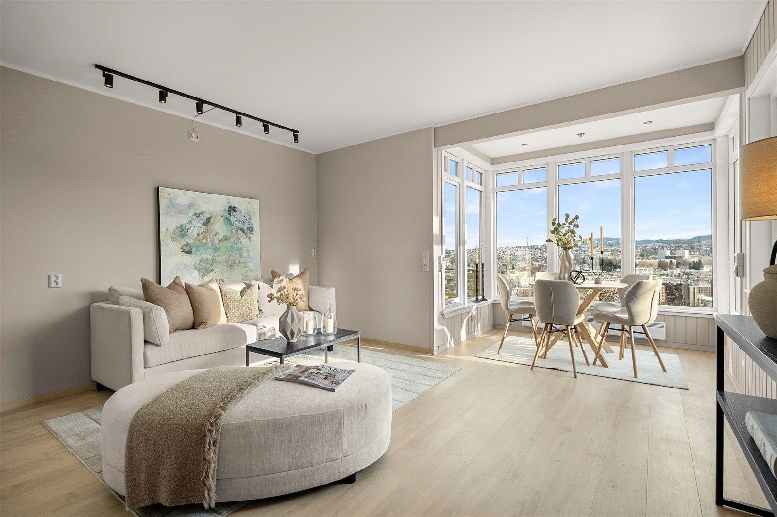 Heimdal Eiendomsmegling v/Leo Olufsen har gleden av å presentere en attraktiv 1/4-part med fantastisk utsikt og ettertraktet beliggenhet på Byåsen. (Foto: M.Eid) Galleribilde