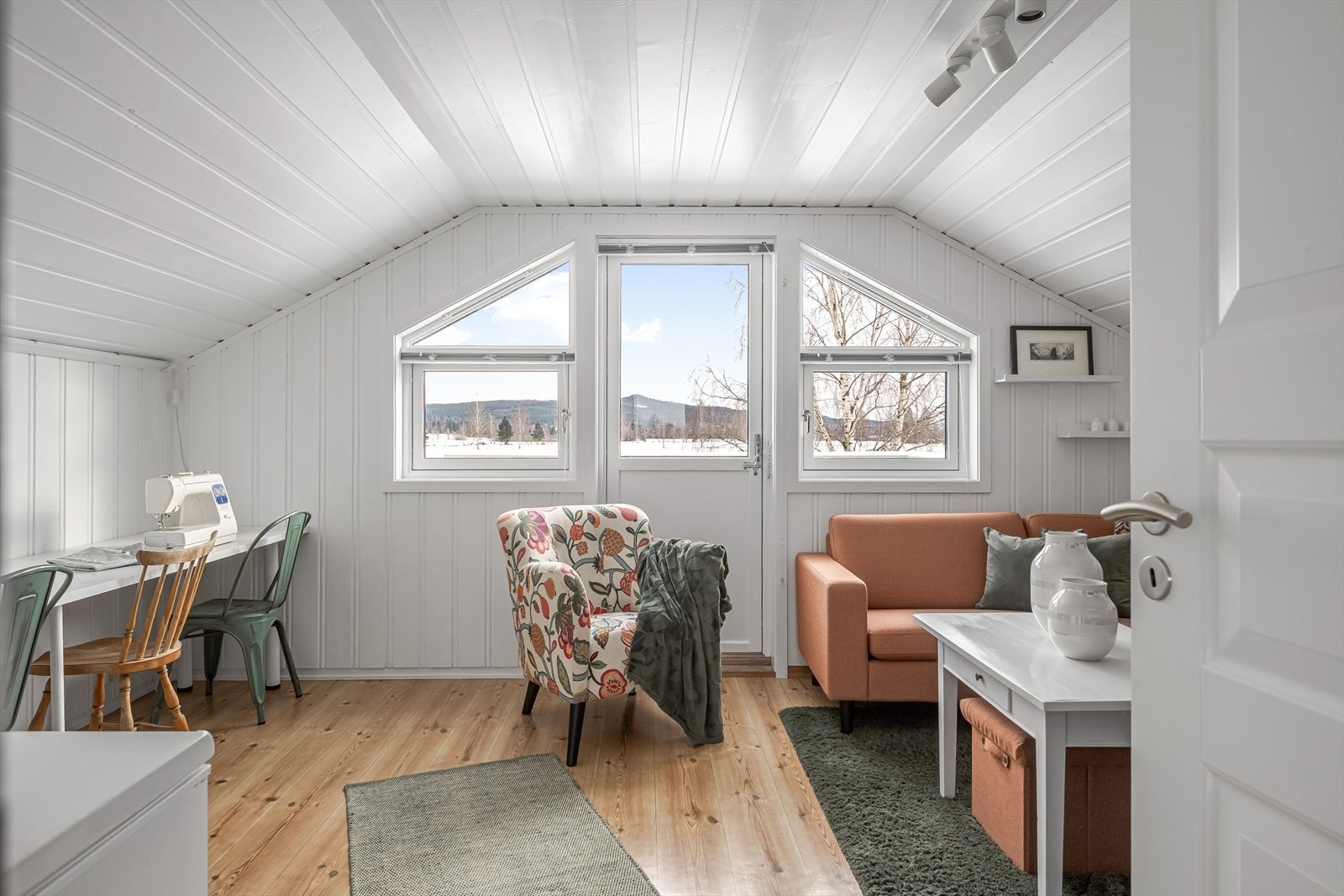 I 2. etasje er det to soverom. Galleribilde