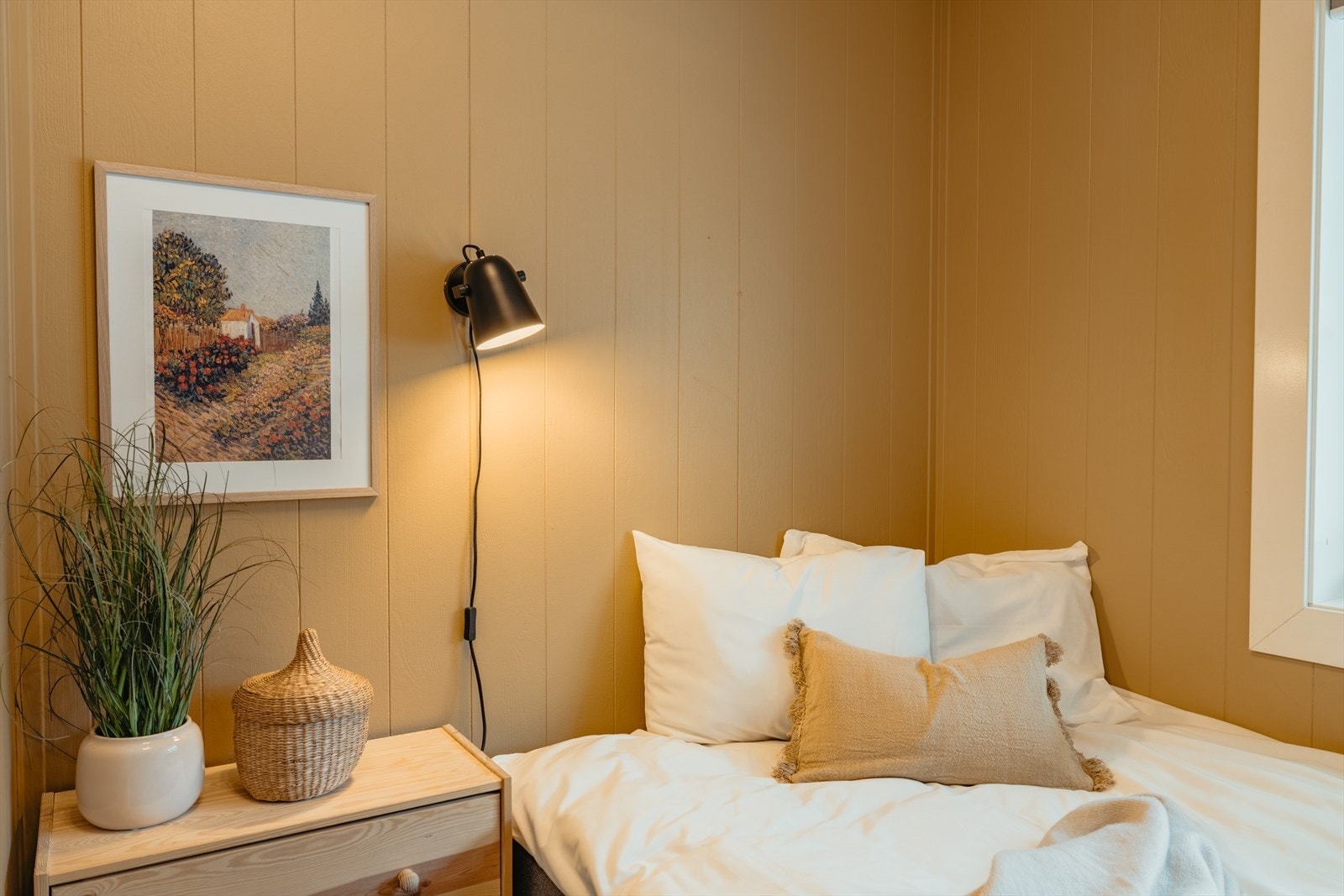 Soverom nummer to passer fint til barnerom, gjesterom eller hjemmekontor om man har behov for det Galleribilde