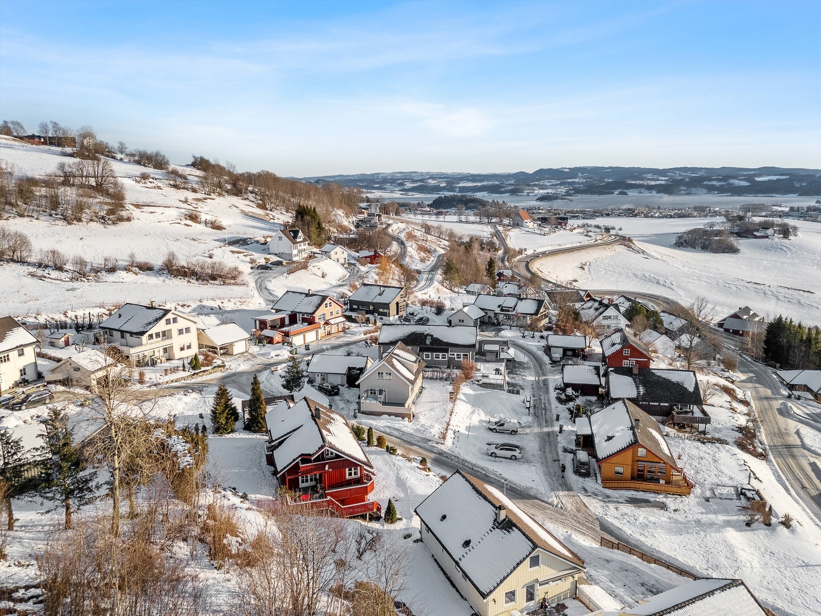 Kvistadbakkan er et attraktivt område i naturskjønne omgivelser på Inderøy, ca 2,5. km øst for Straumen sentrum. Galleribilde